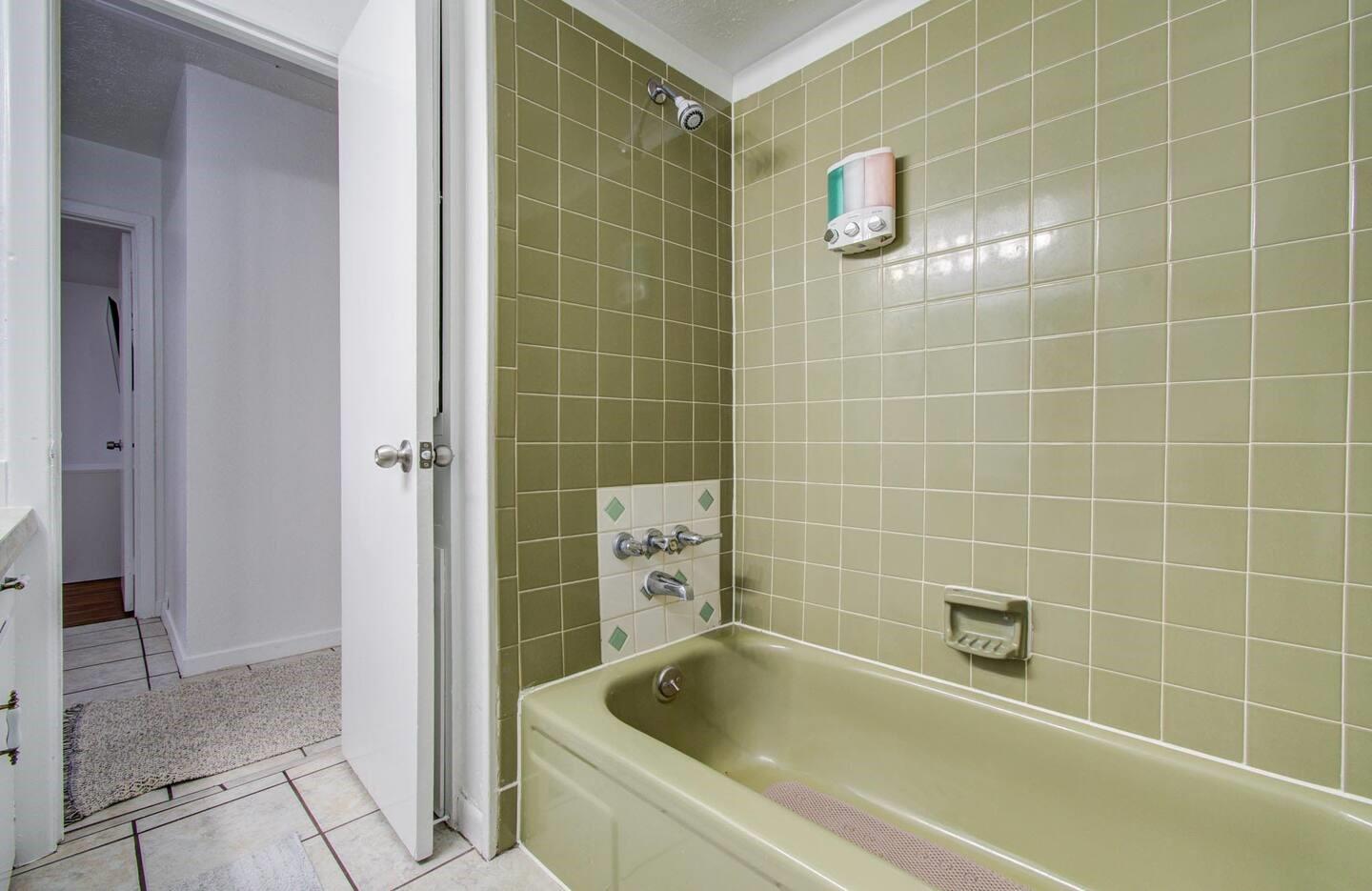 5542 Holly Street # 209