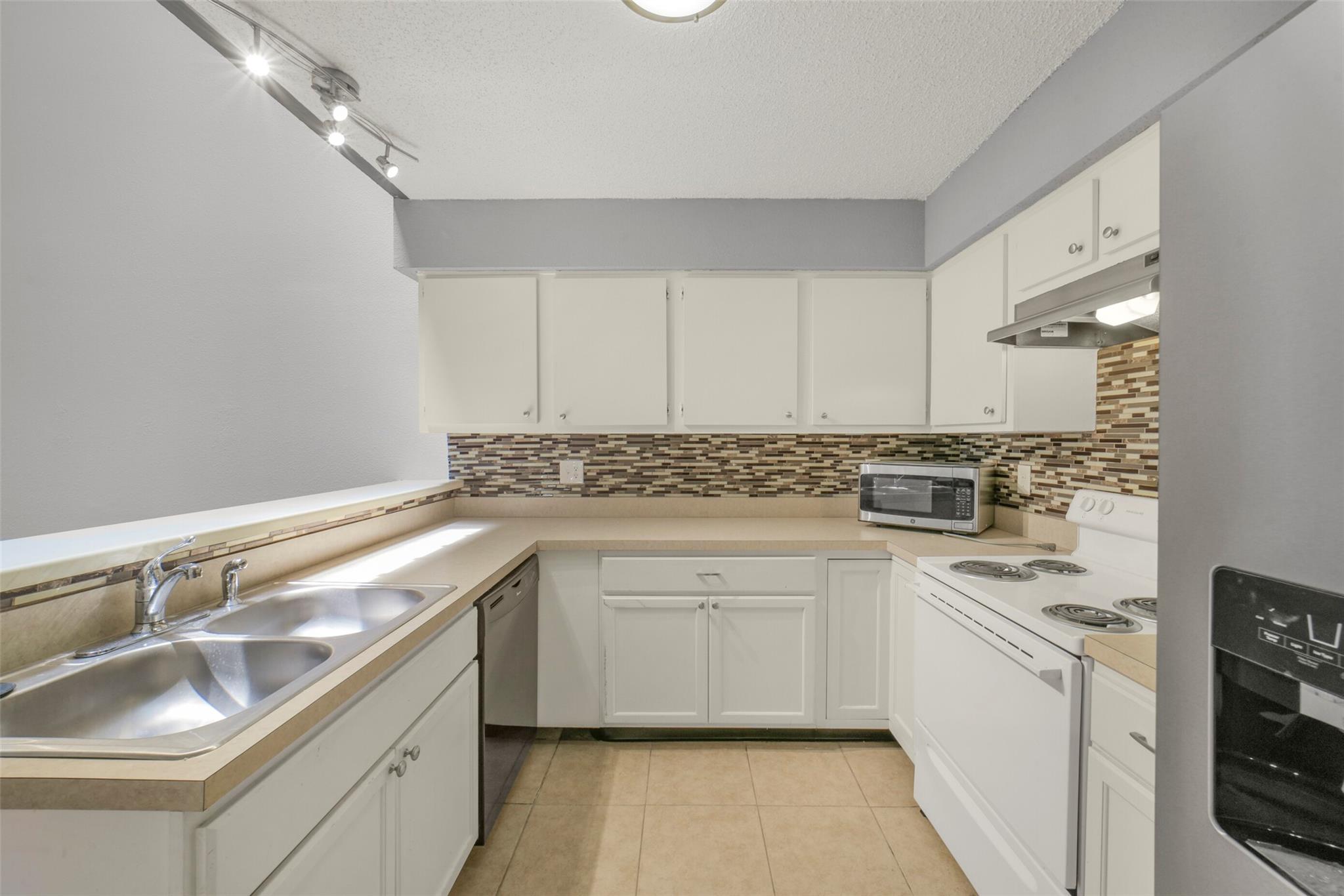 6333 Shadow Tree Drive