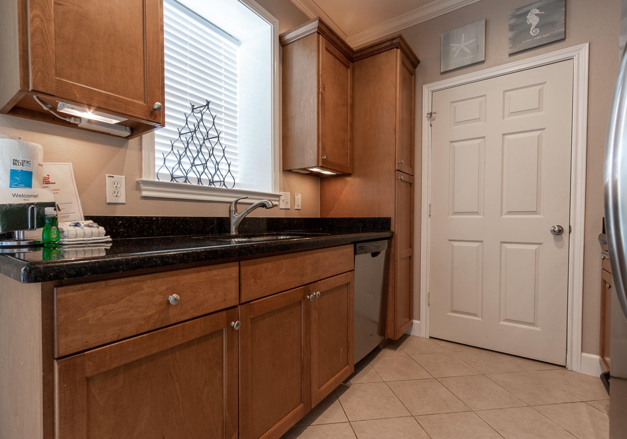 7000 Seawall Boulevard # 813