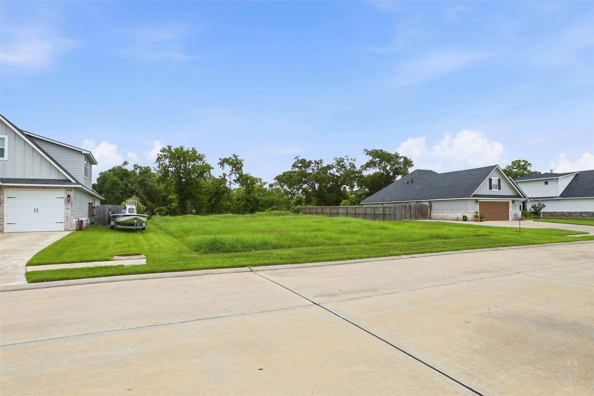 208 Creekside Lane