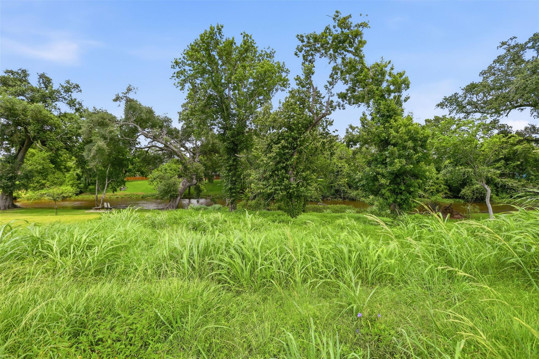 208 Creekside Lane