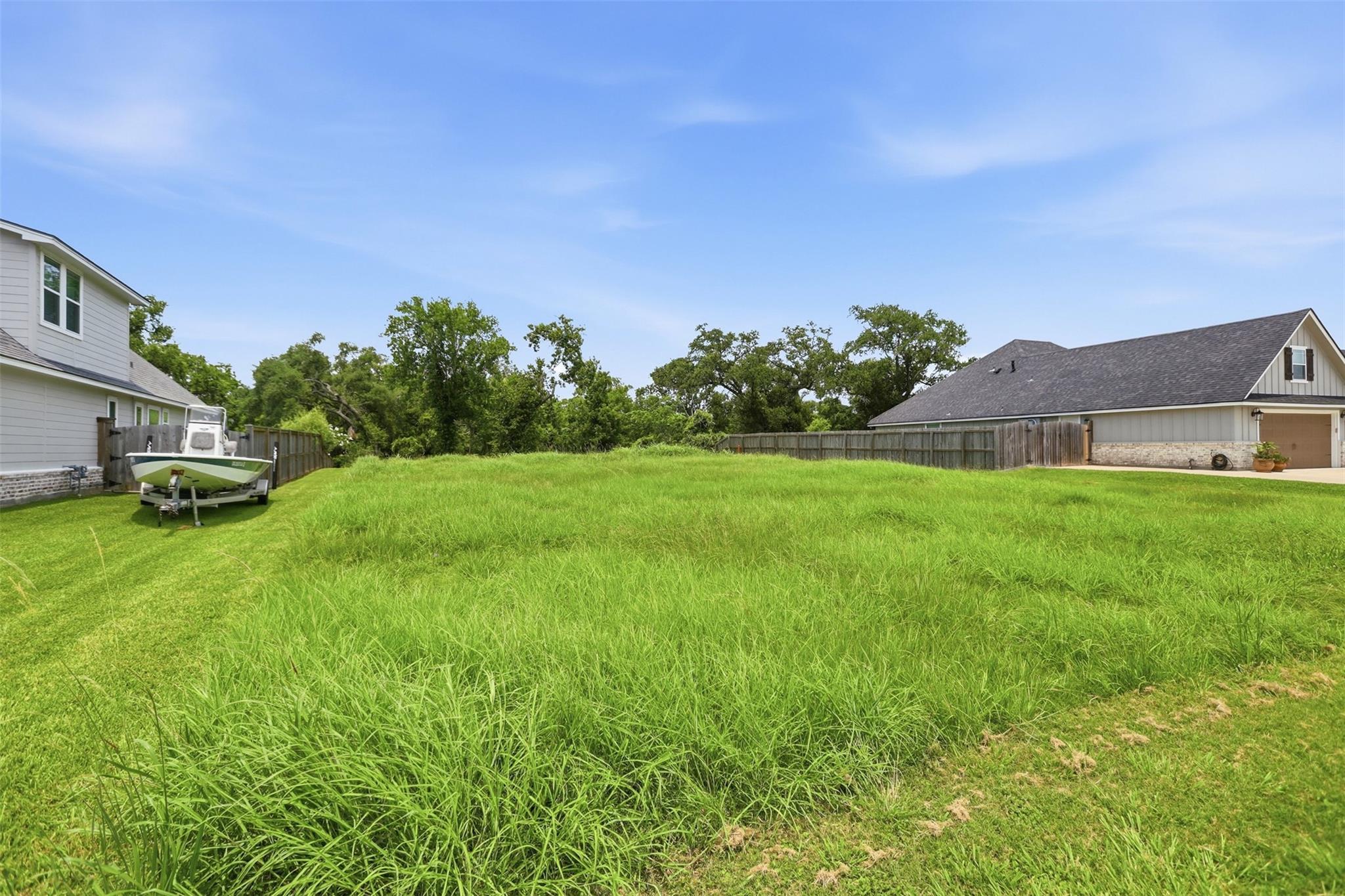 208 Creekside Lane
