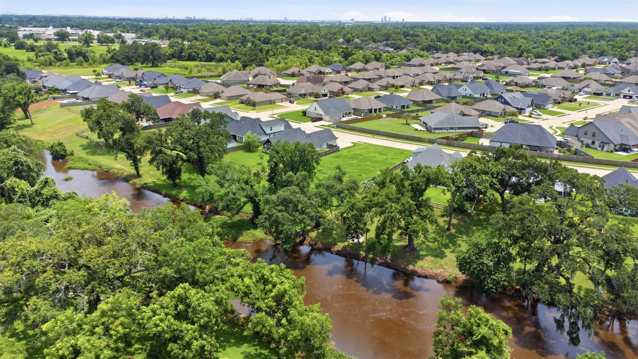 208 Creekside Lane