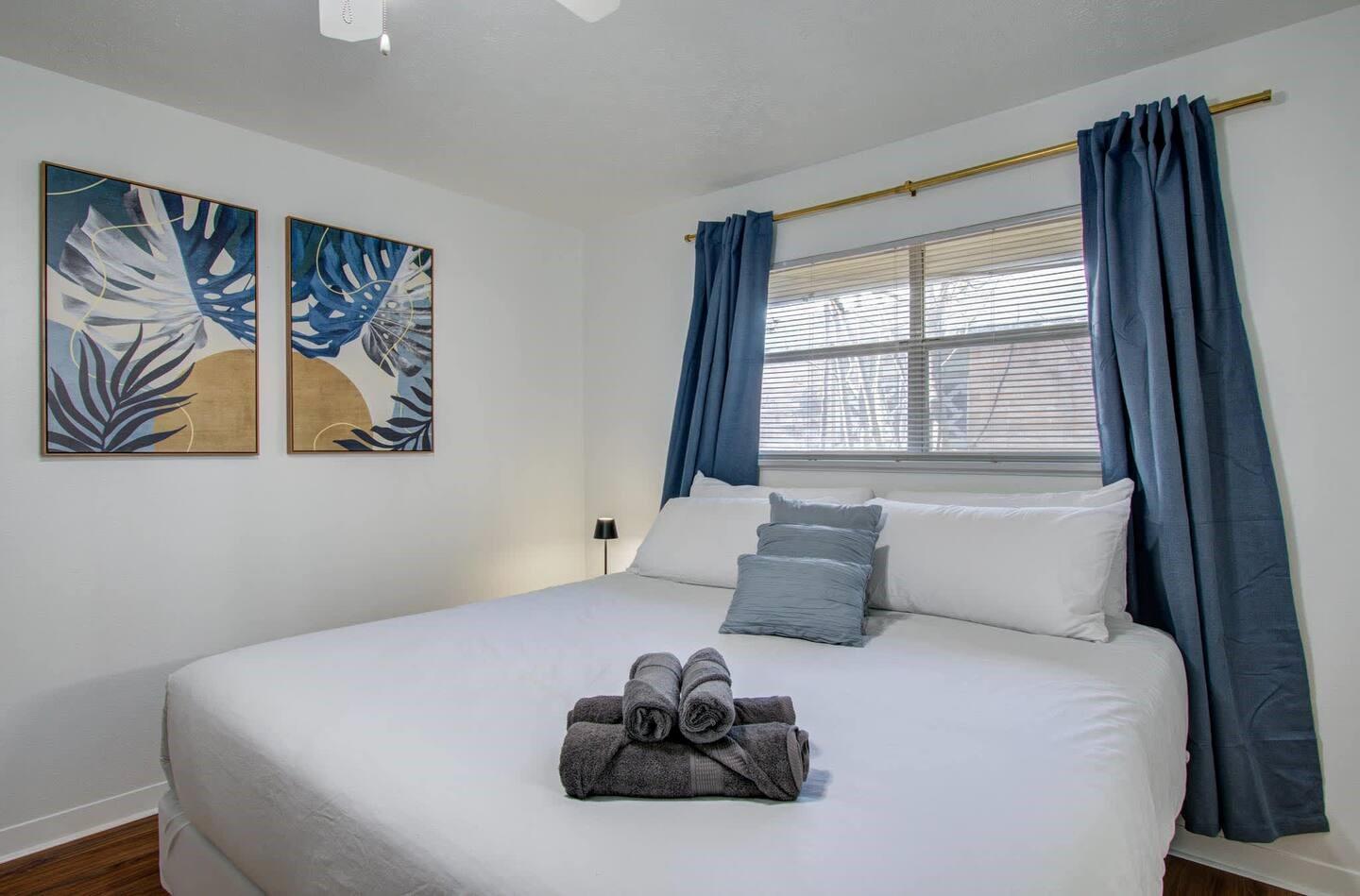 5542 Holly Street # 209