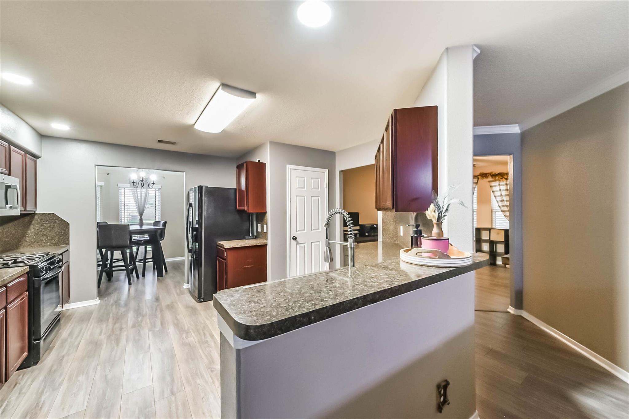 5435 Ginseng Drive