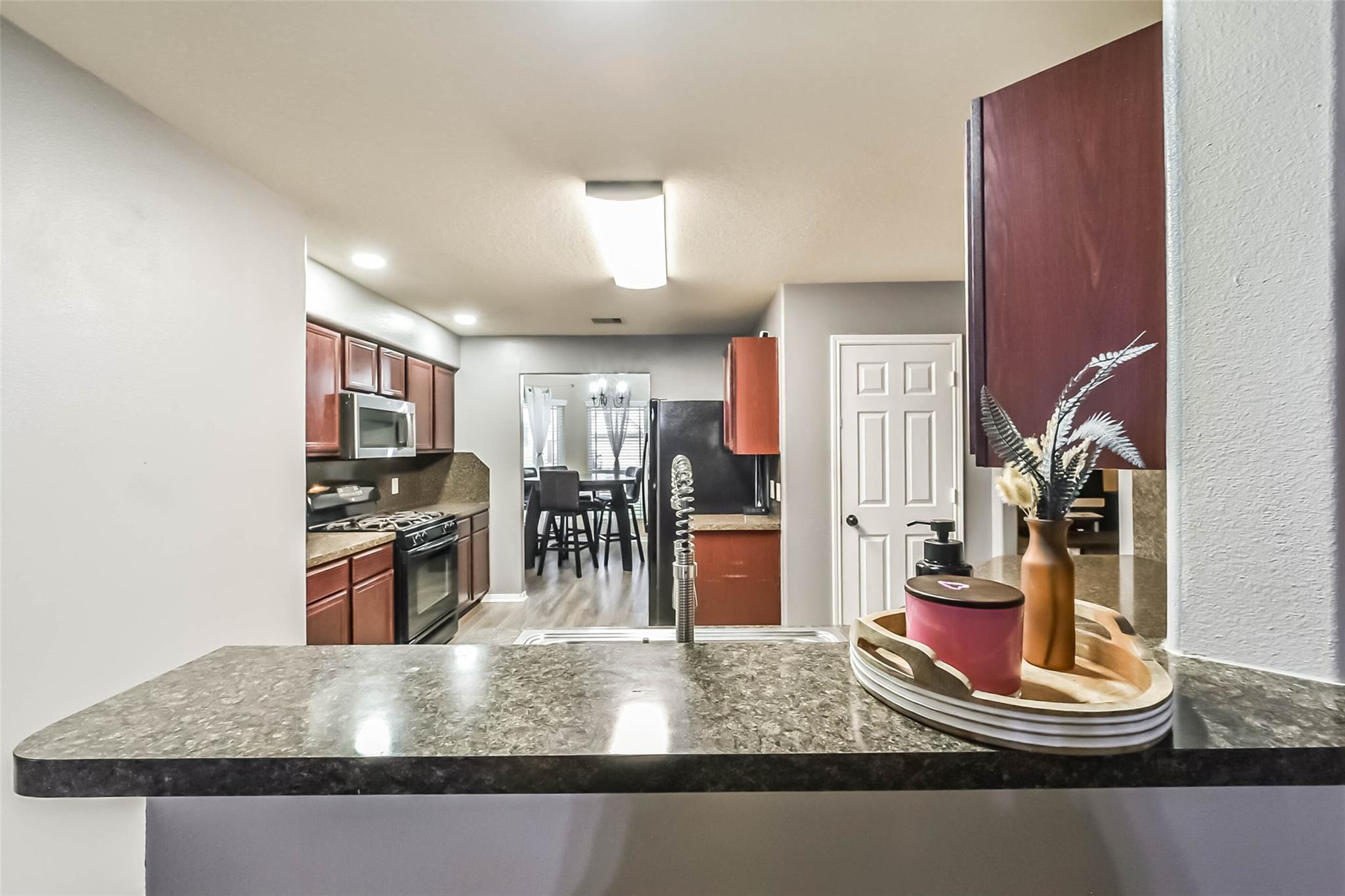 5435 Ginseng Drive