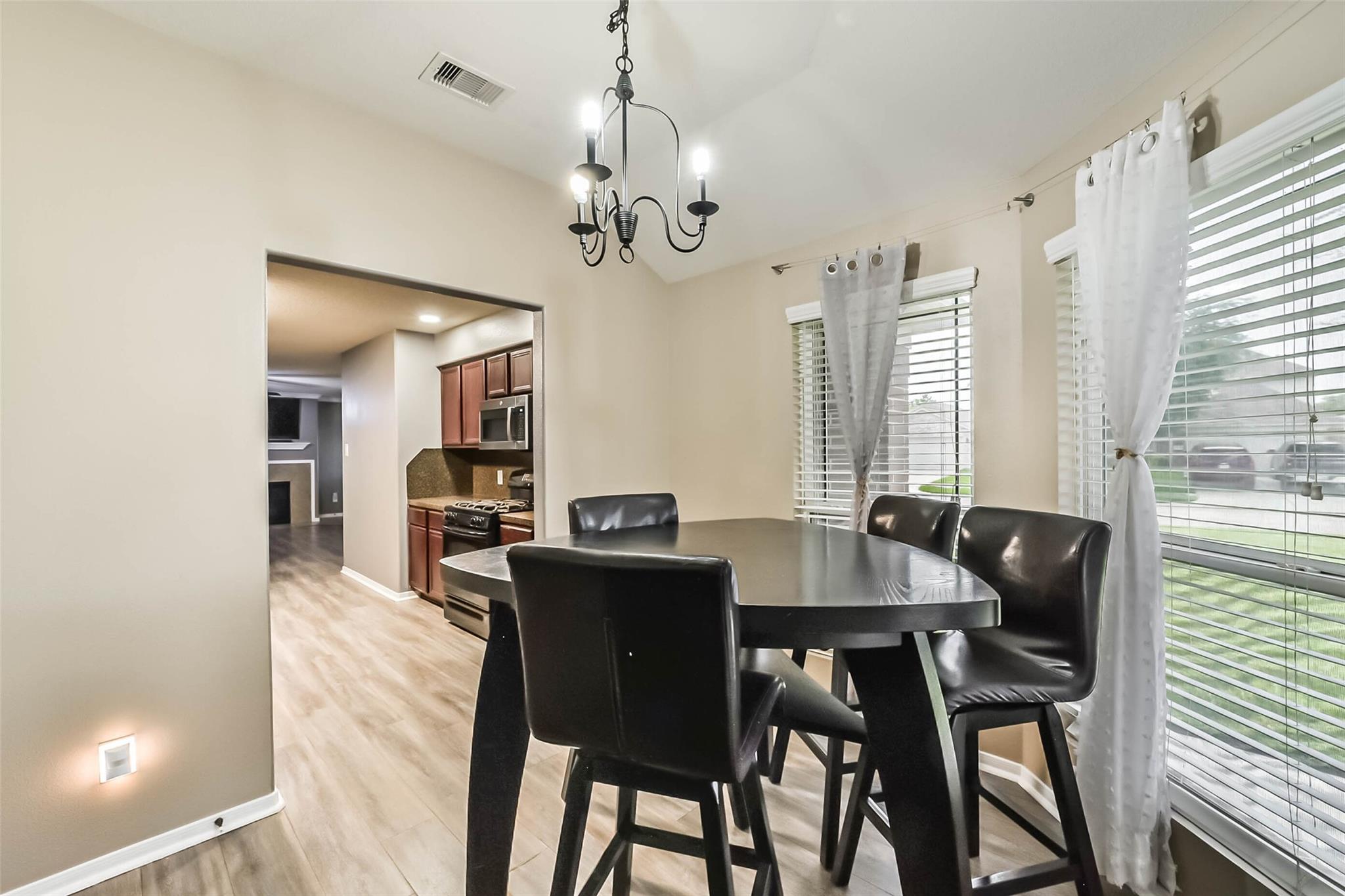 5435 Ginseng Drive
