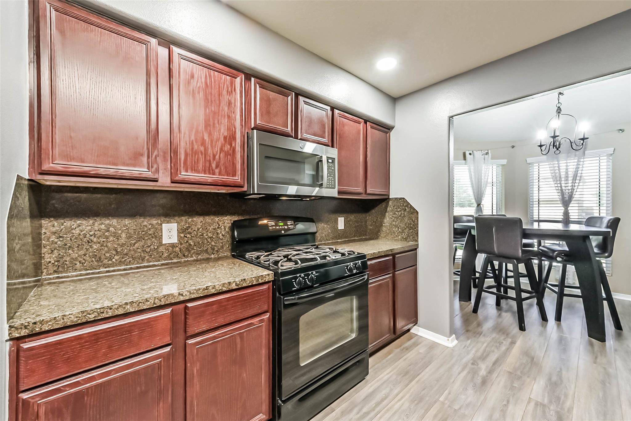 5435 Ginseng Drive