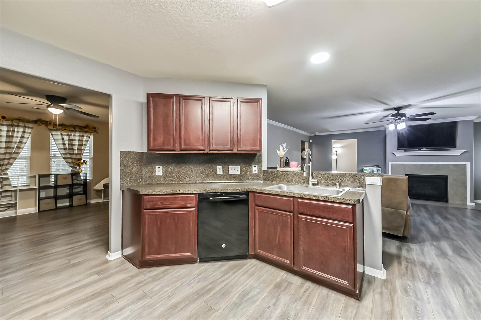 5435 Ginseng Drive