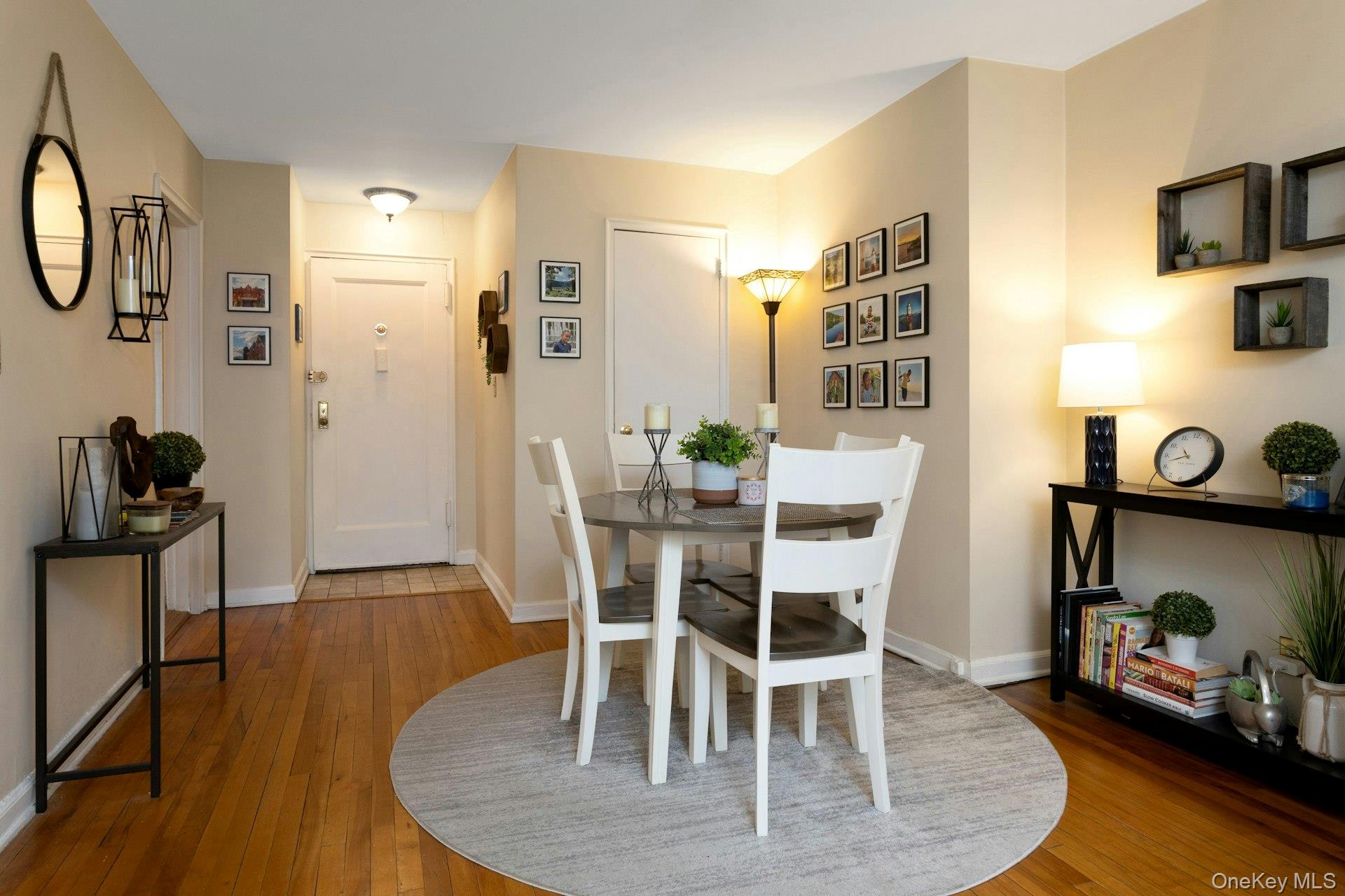 330 S Broadway Unit: B2