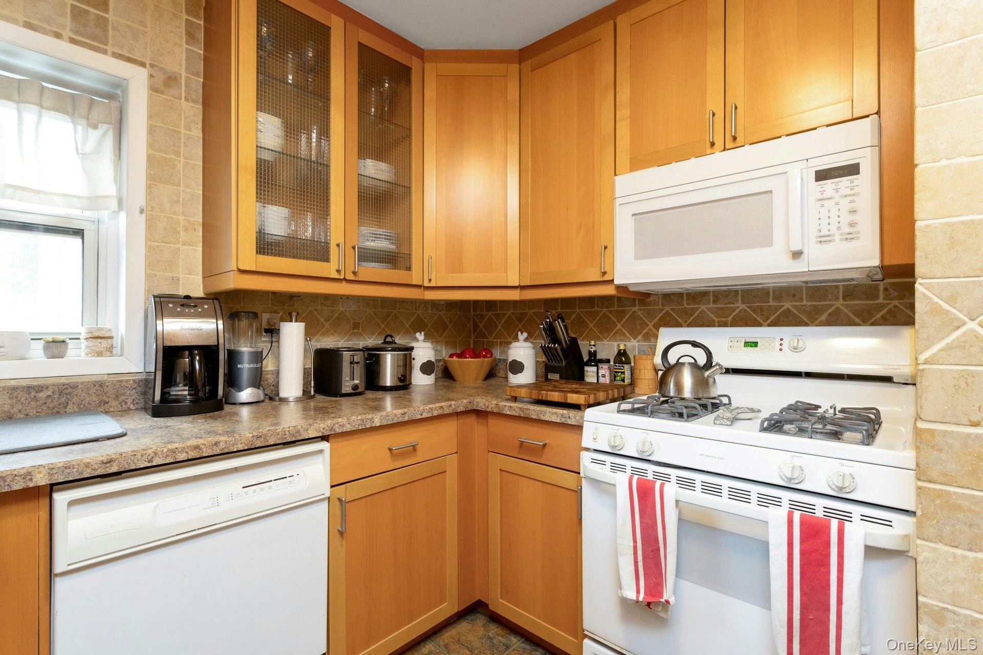 330 S Broadway Unit: B2