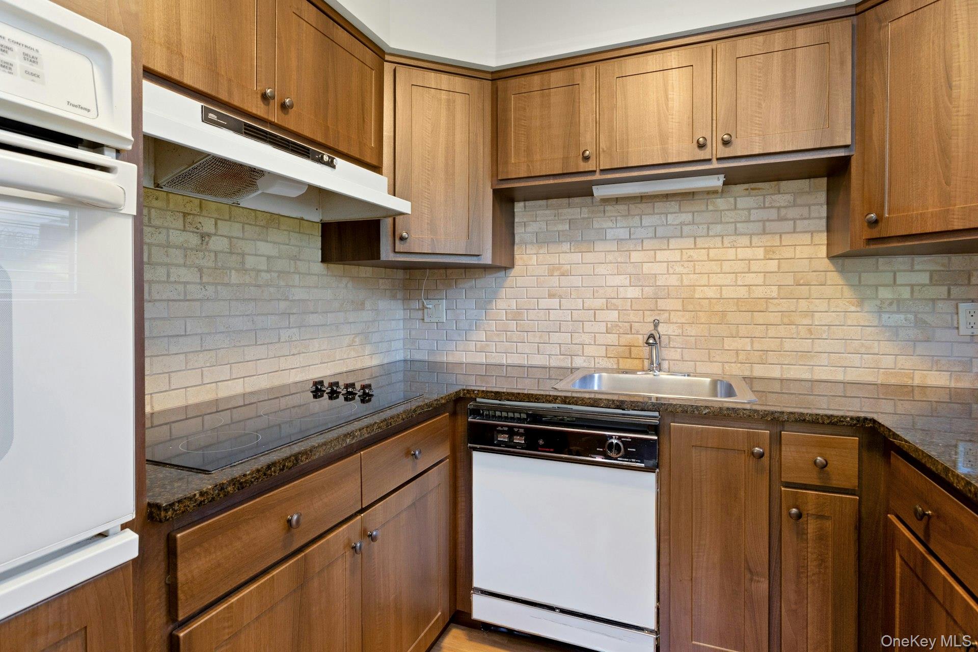34 B Warwick Place Unit: B