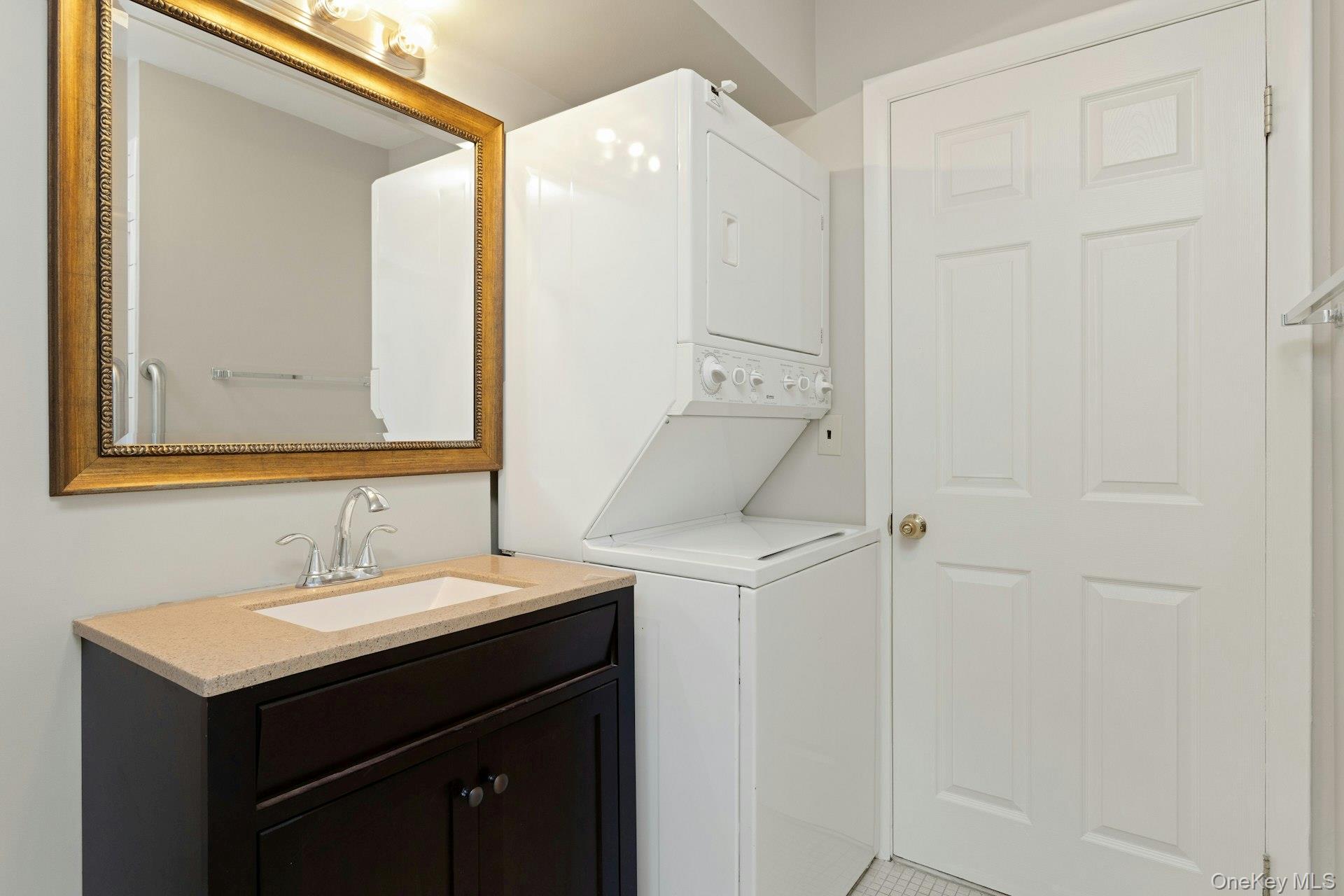 34 B Warwick Place Unit: B