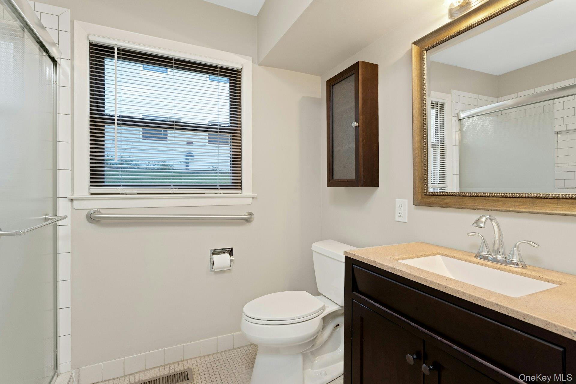 34 B Warwick Place Unit: B