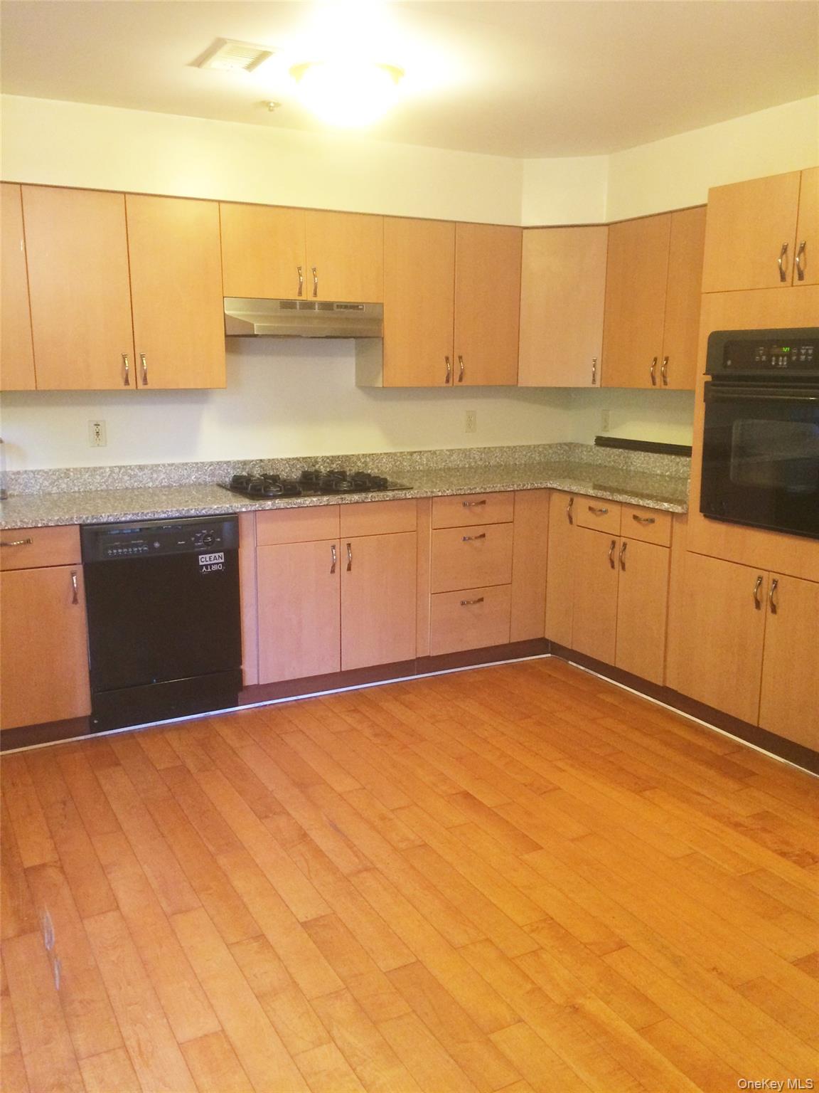 402 Watch Hill Drive Unit: 402