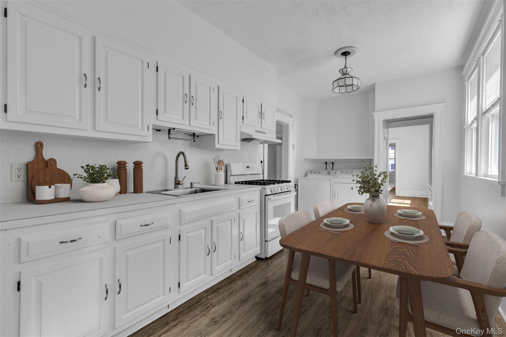 28 W Elizabeth Street Unit: 2