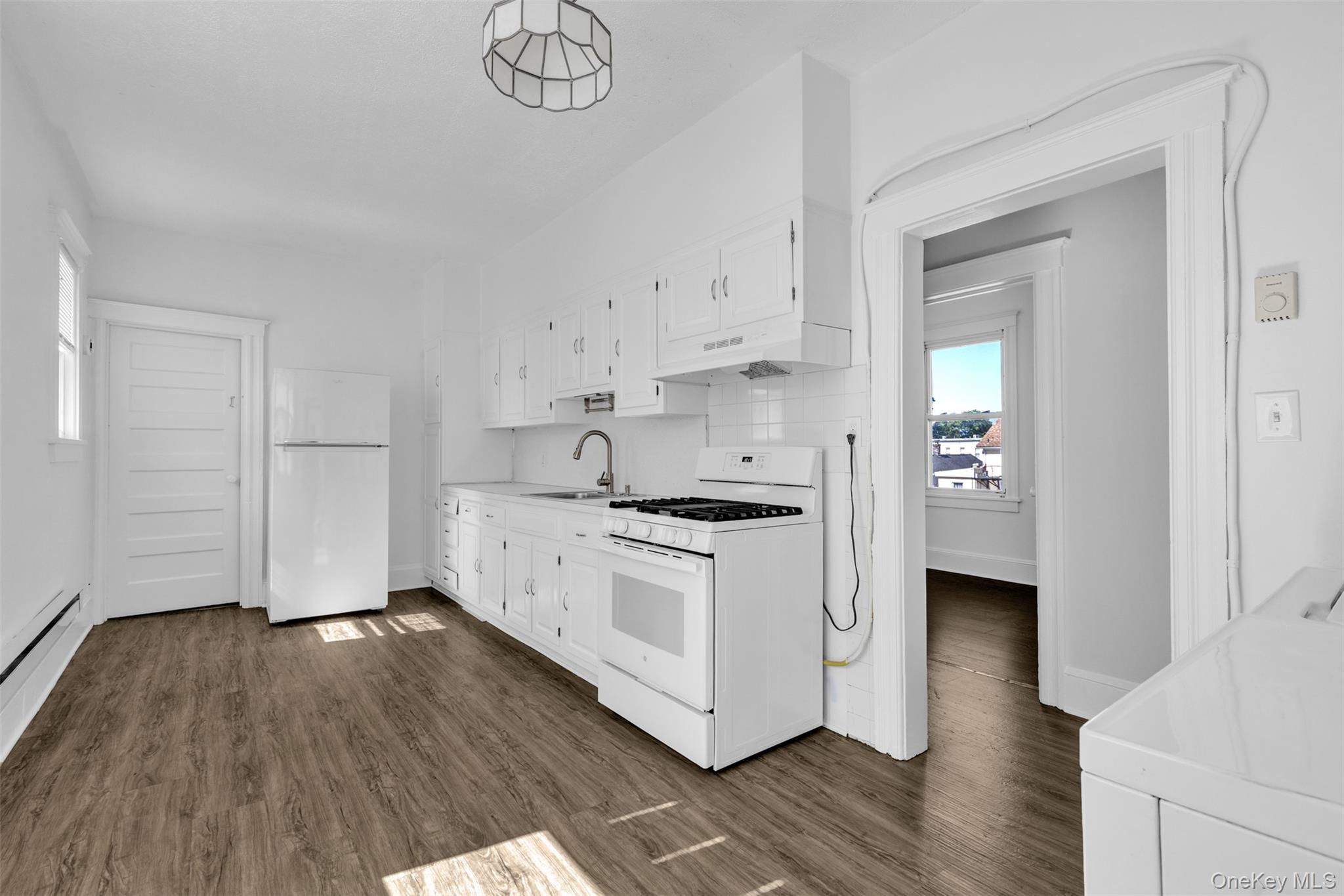 28 W Elizabeth Street Unit: 2