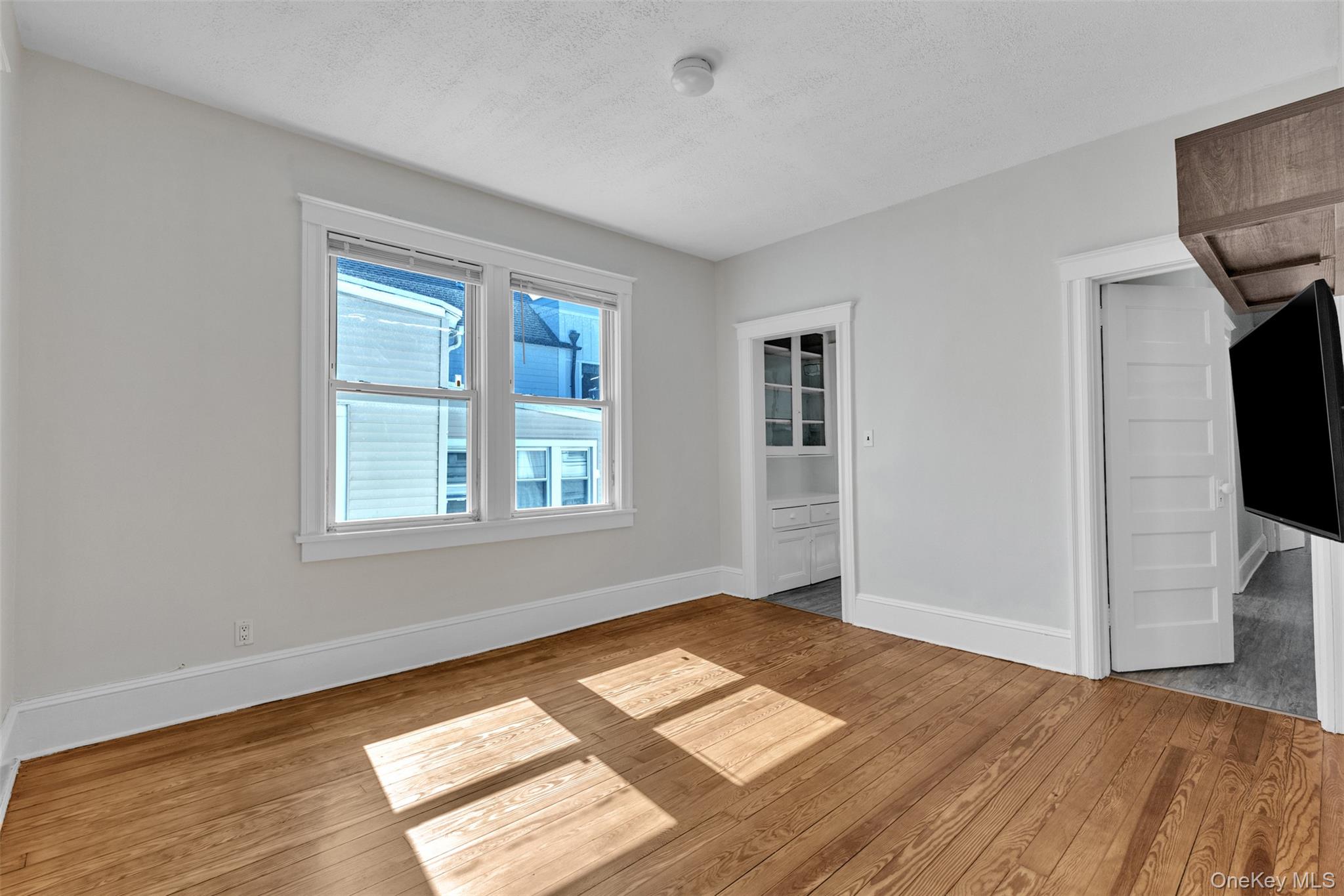28 W Elizabeth Street Unit: 2