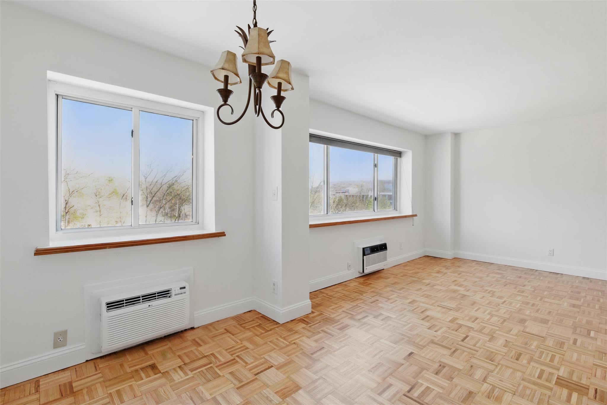 414 Benedict Avenue Unit: 5A