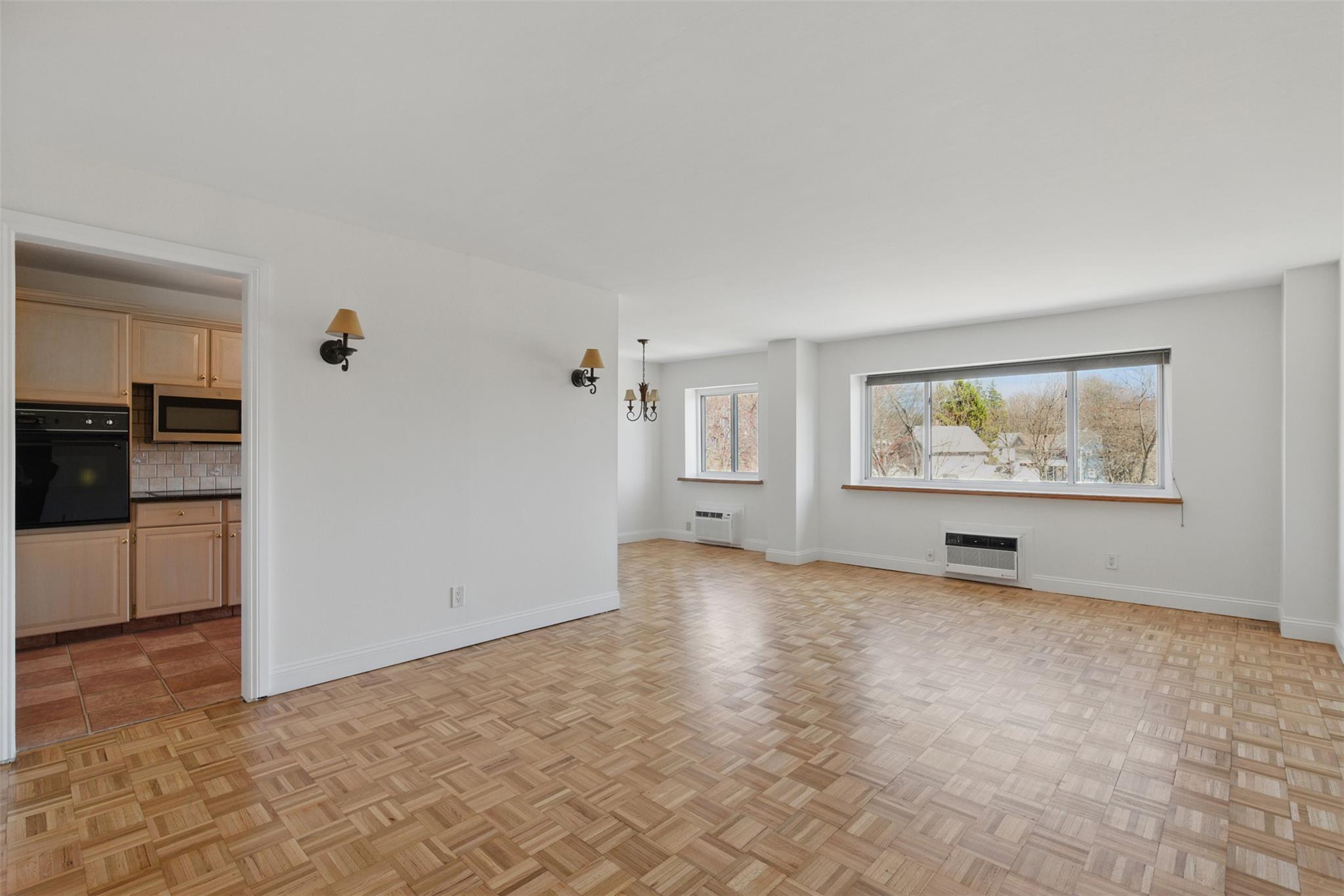 414 Benedict Avenue Unit: 5A