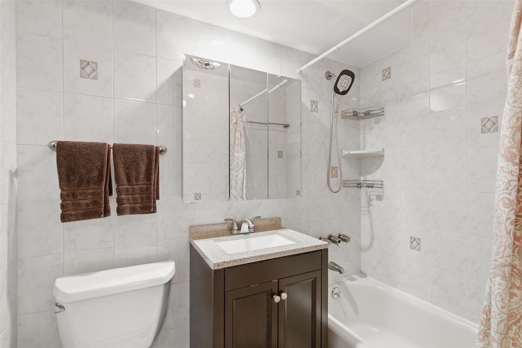 414 Benedict Avenue Unit: 5A
