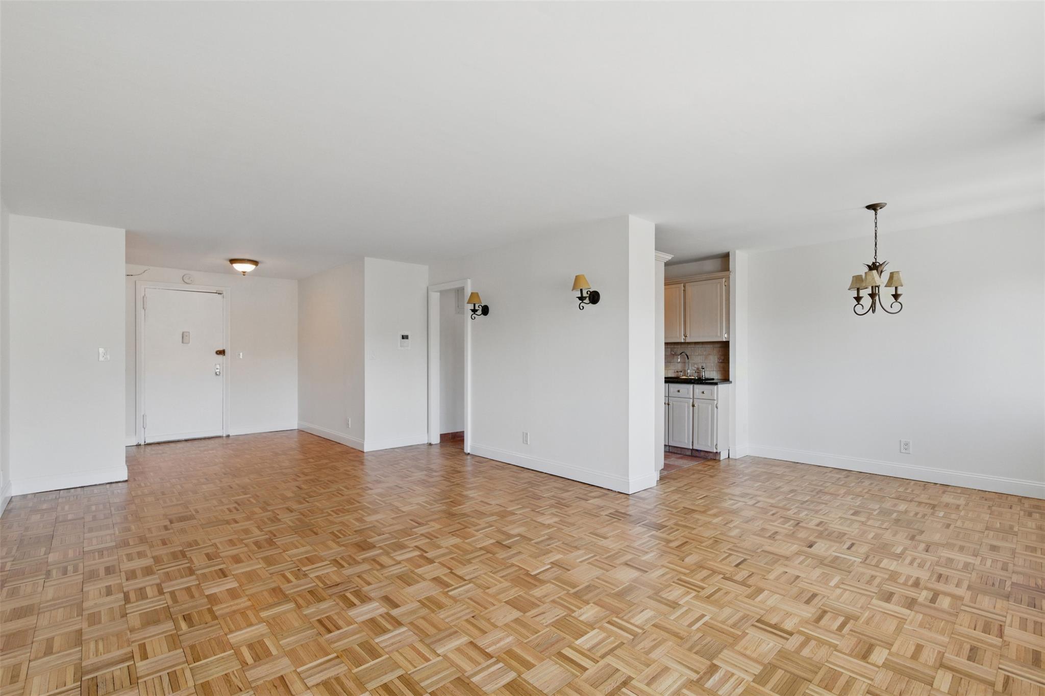 414 Benedict Avenue Unit: 5A