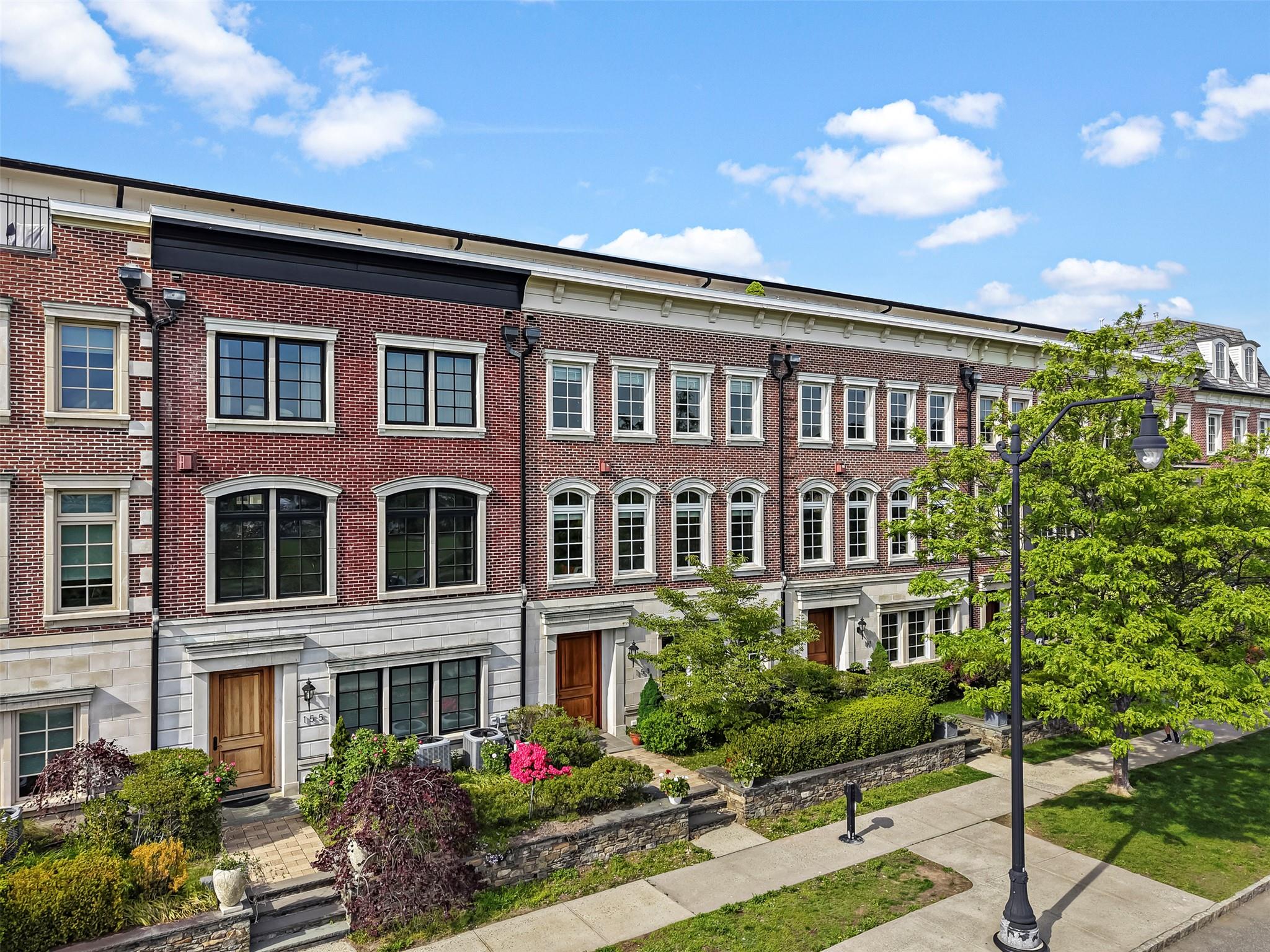 153 W Main Street