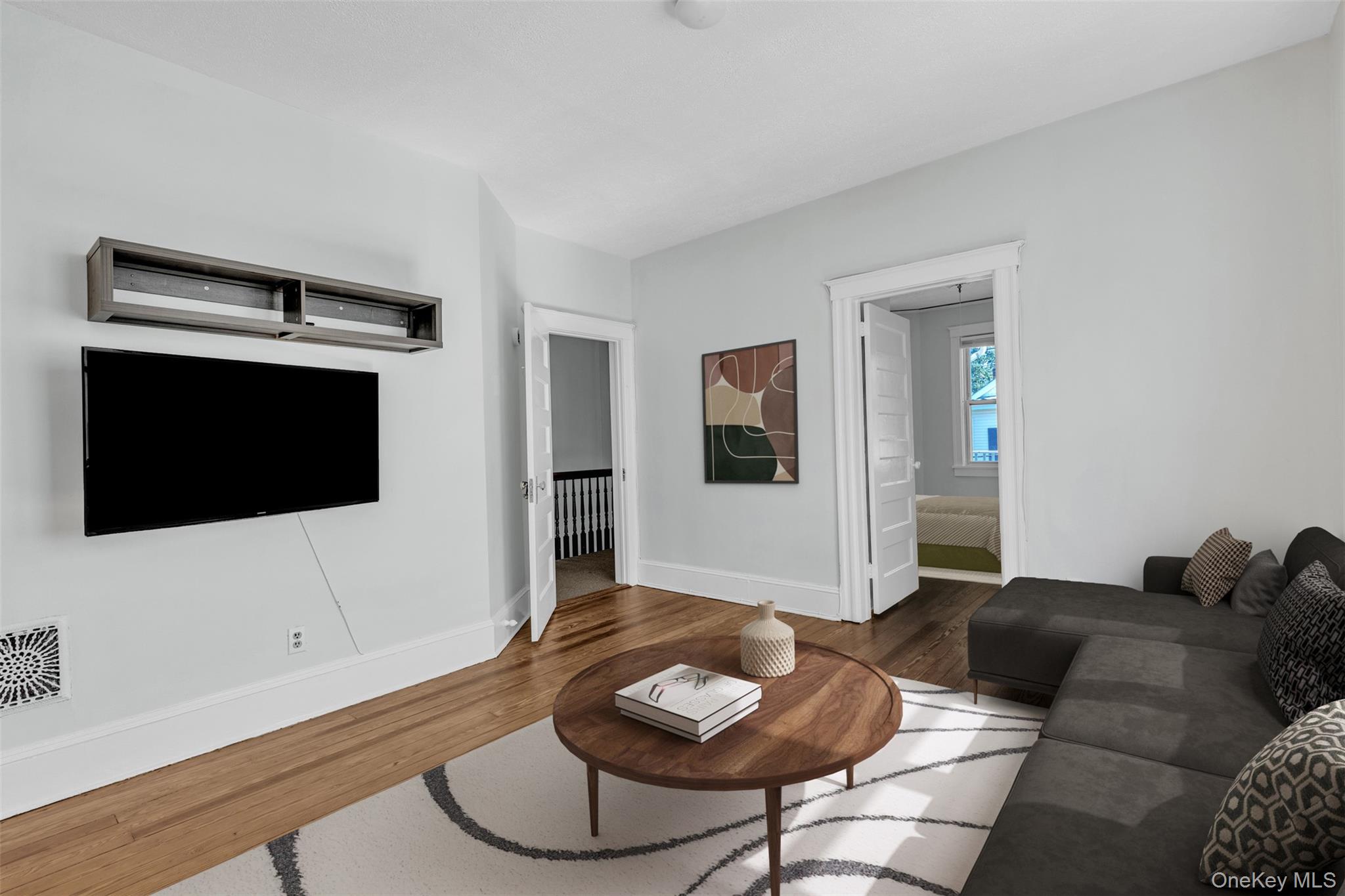 28 W Elizabeth Street Unit: 2