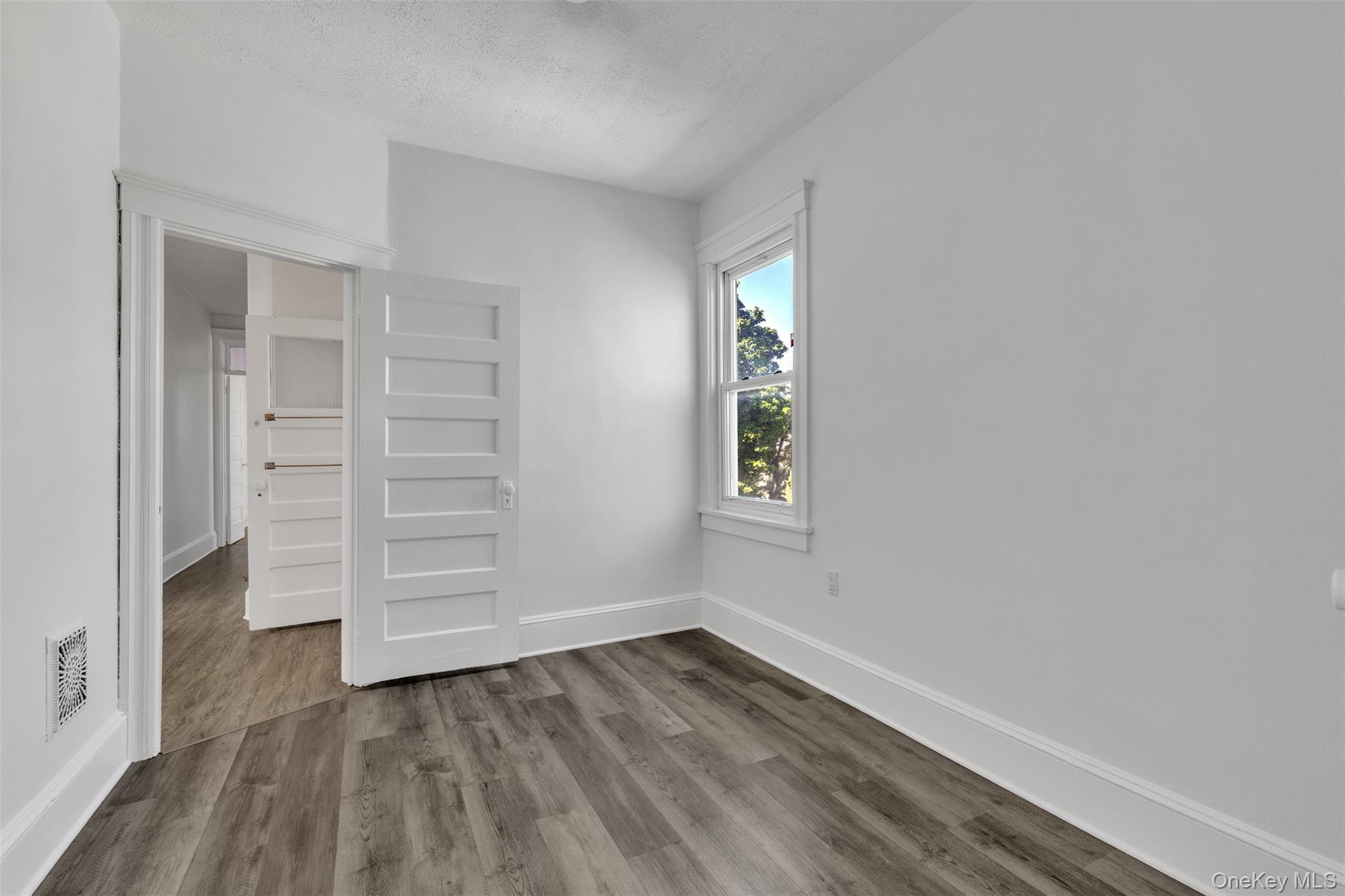 28 W Elizabeth Street Unit: 2
