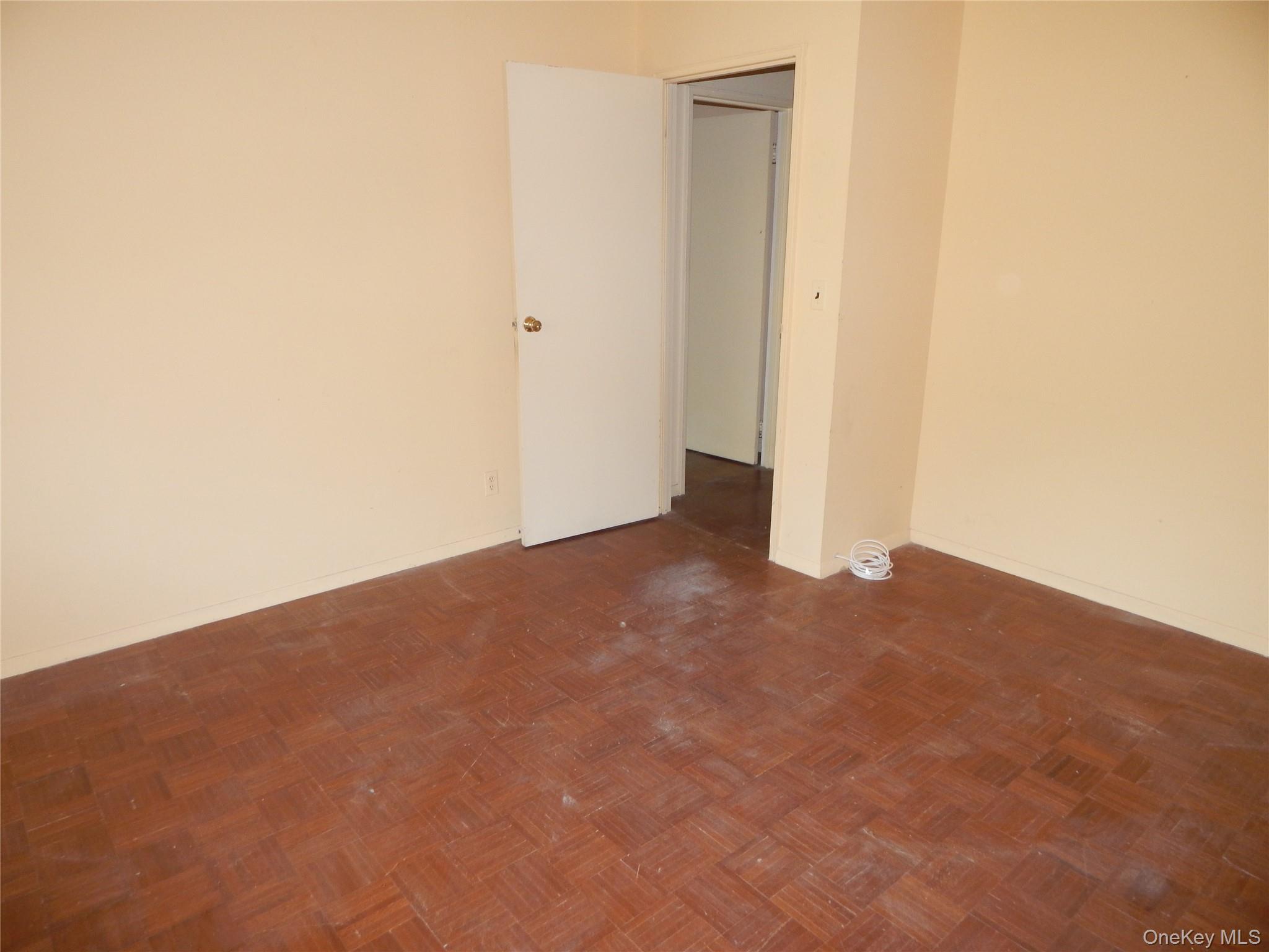 412 Benedict Avenue Unit: 5H