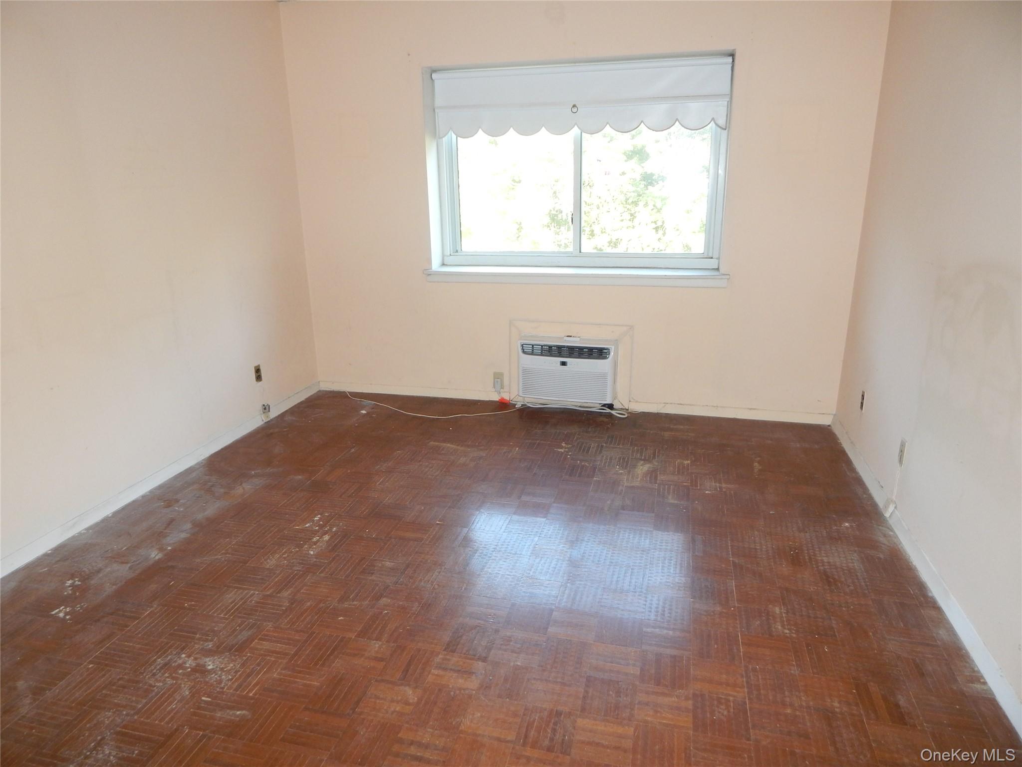 412 Benedict Avenue Unit: 5H