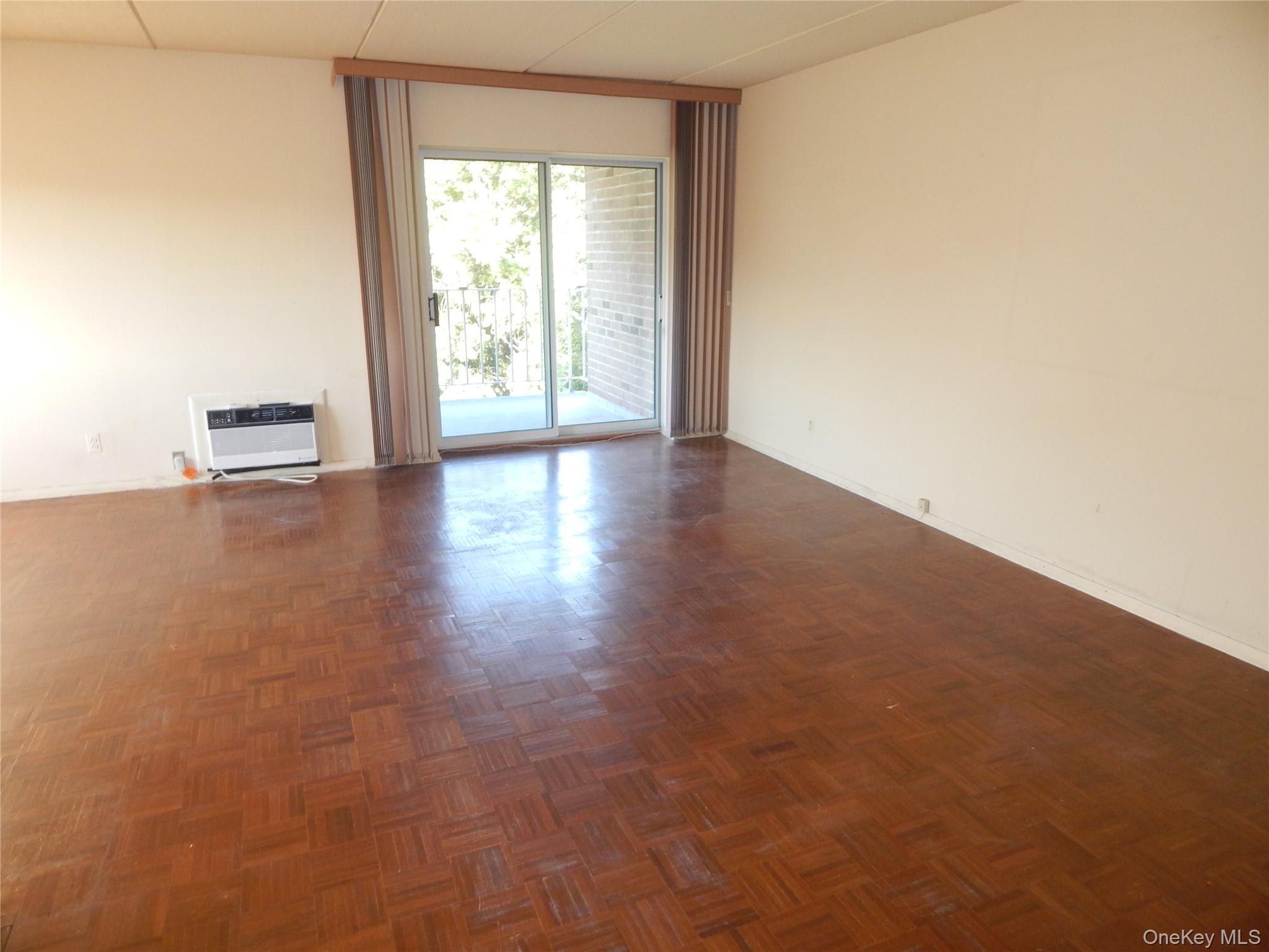 412 Benedict Avenue Unit: 5H