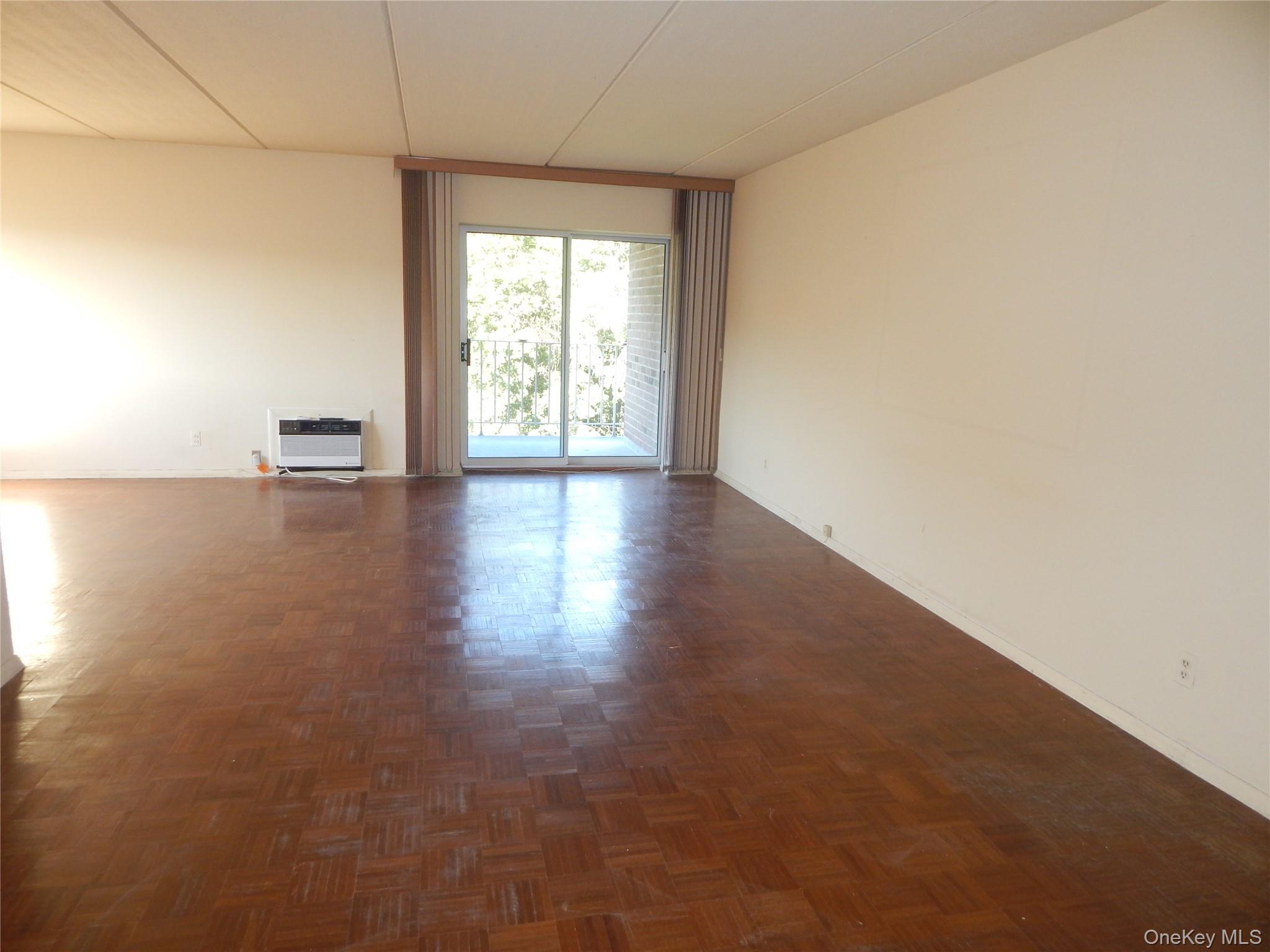 412 Benedict Avenue Unit: 5H