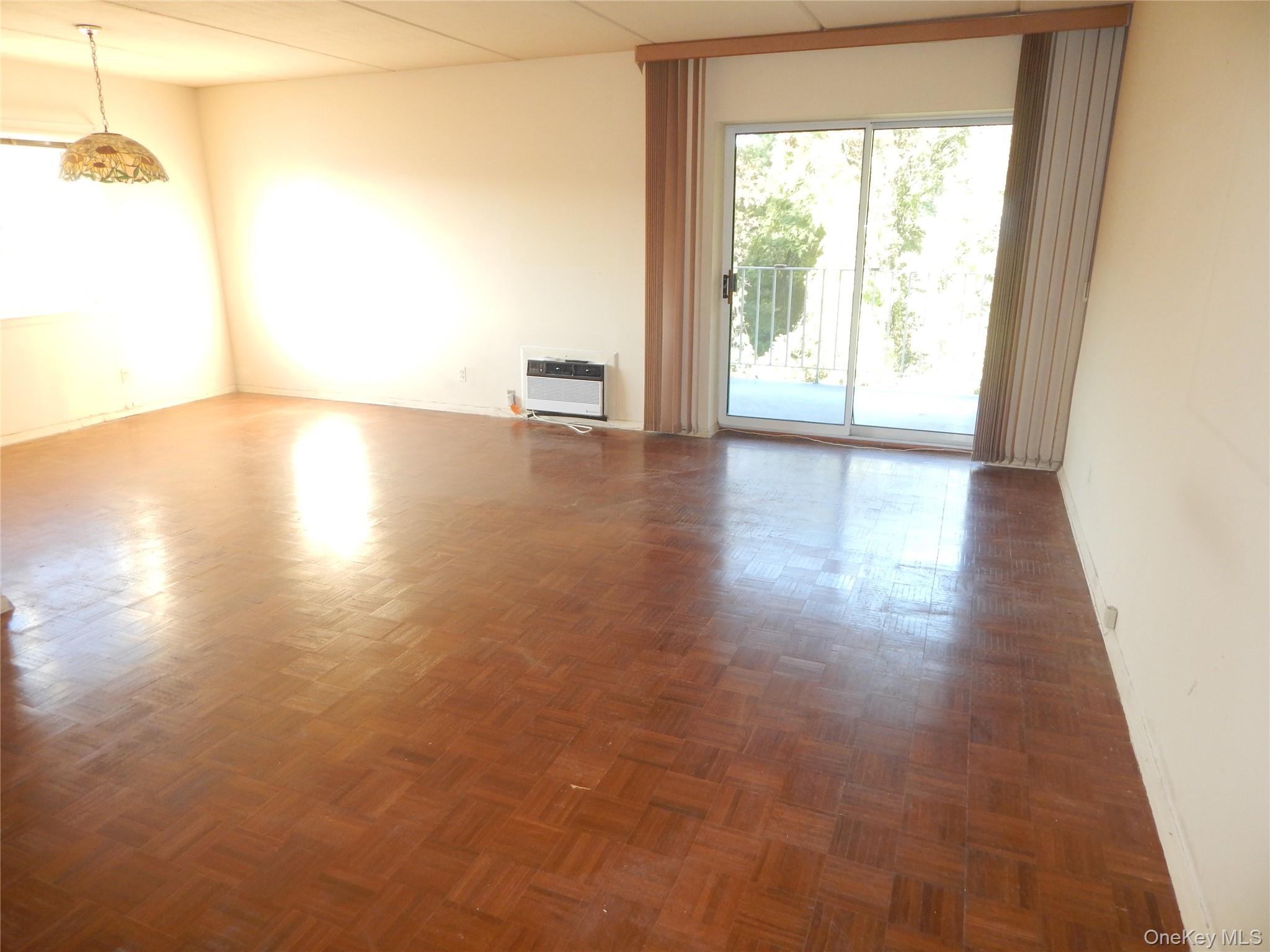 412 Benedict Avenue Unit: 5H