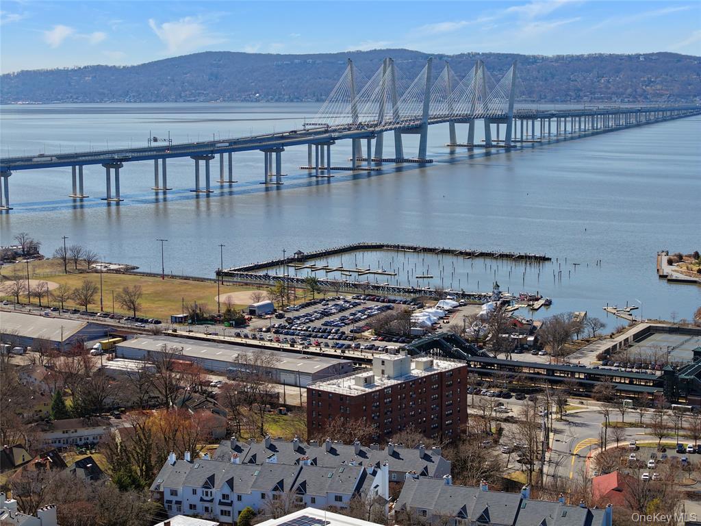 412 Benedict Avenue Unit: 5H