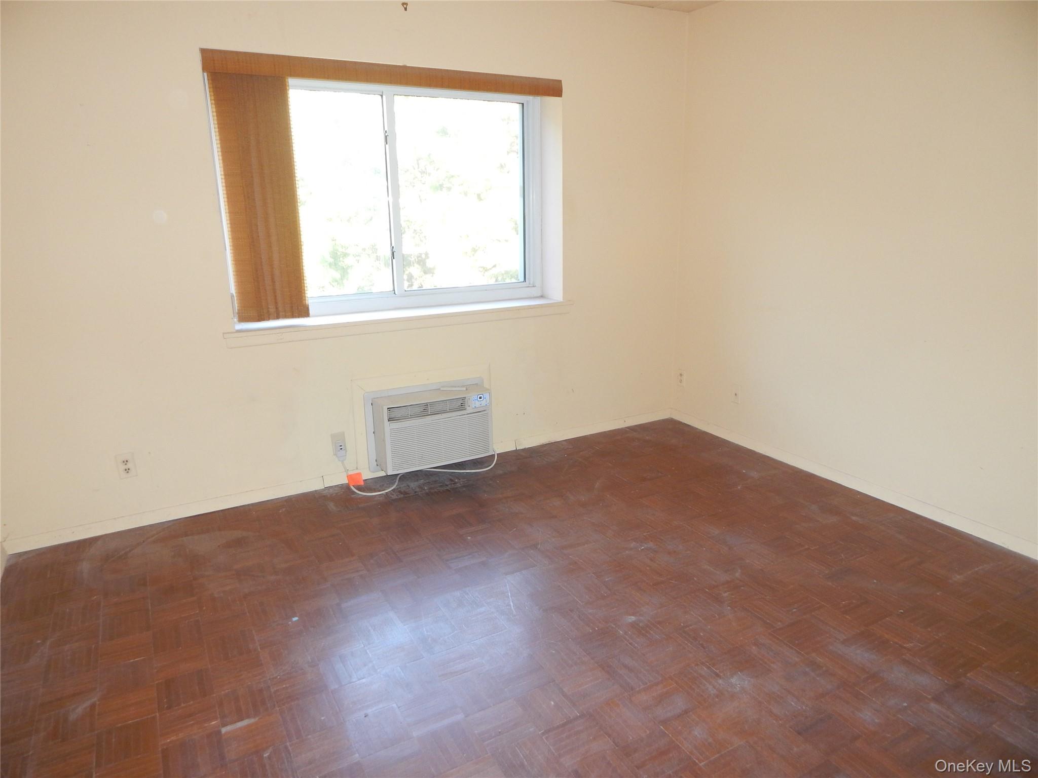 412 Benedict Avenue Unit: 5H