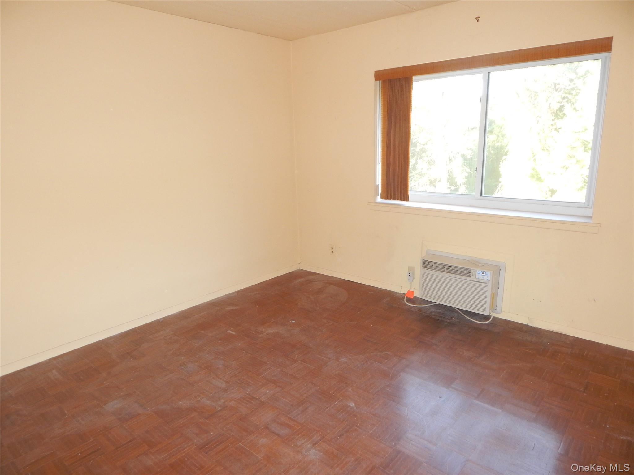 412 Benedict Avenue Unit: 5H