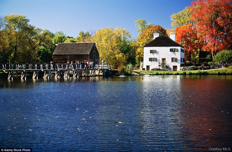 11 Elm Street Unit: 2nd Floor