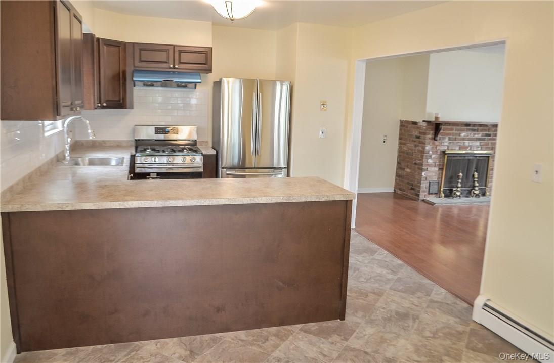 11 Elm Street Unit: 2nd Floor