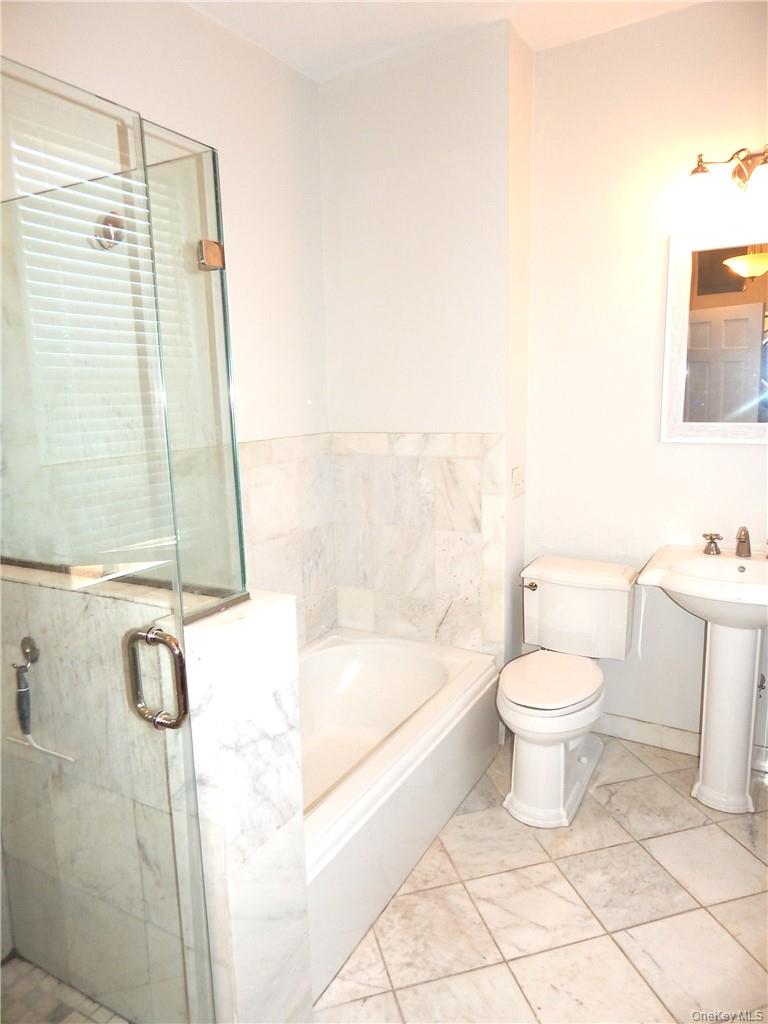 5 N Washington Street Unit: 2