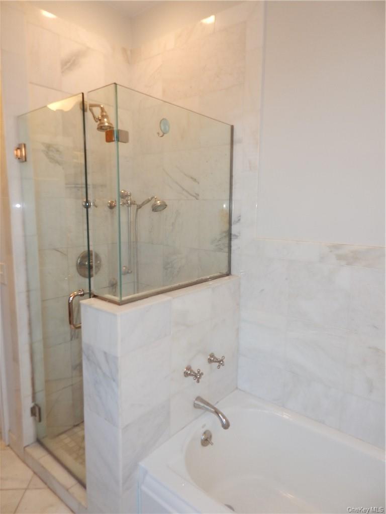 5 N Washington Street Unit: 2