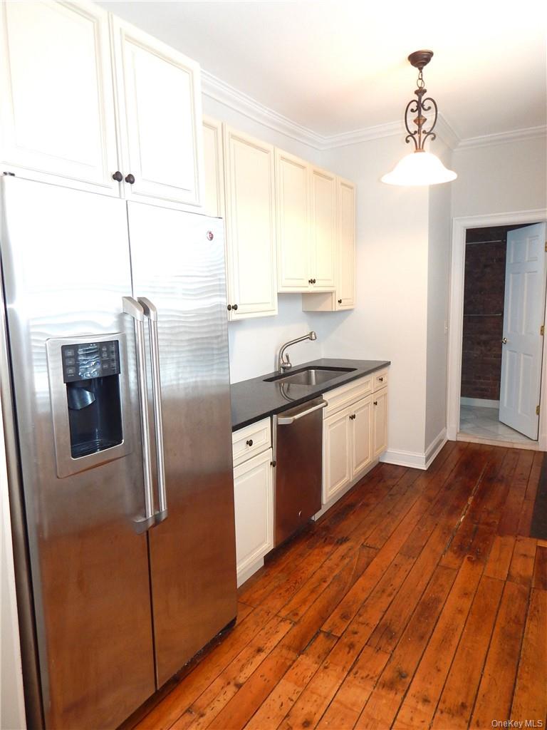 5 N Washington Street Unit: 2