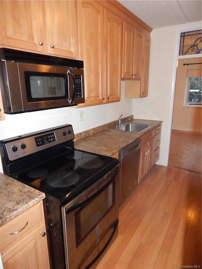 414 Benedict Avenue Unit: 1D