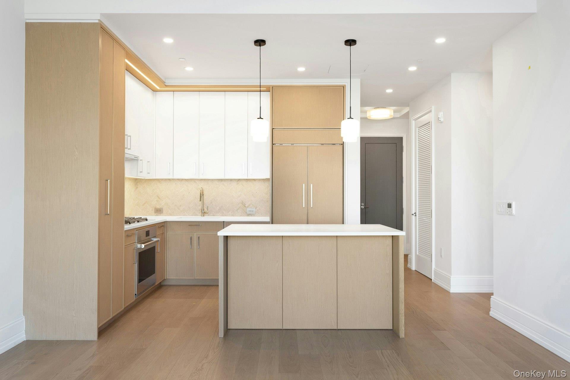 4 Lighthouse Landing Unit: 420