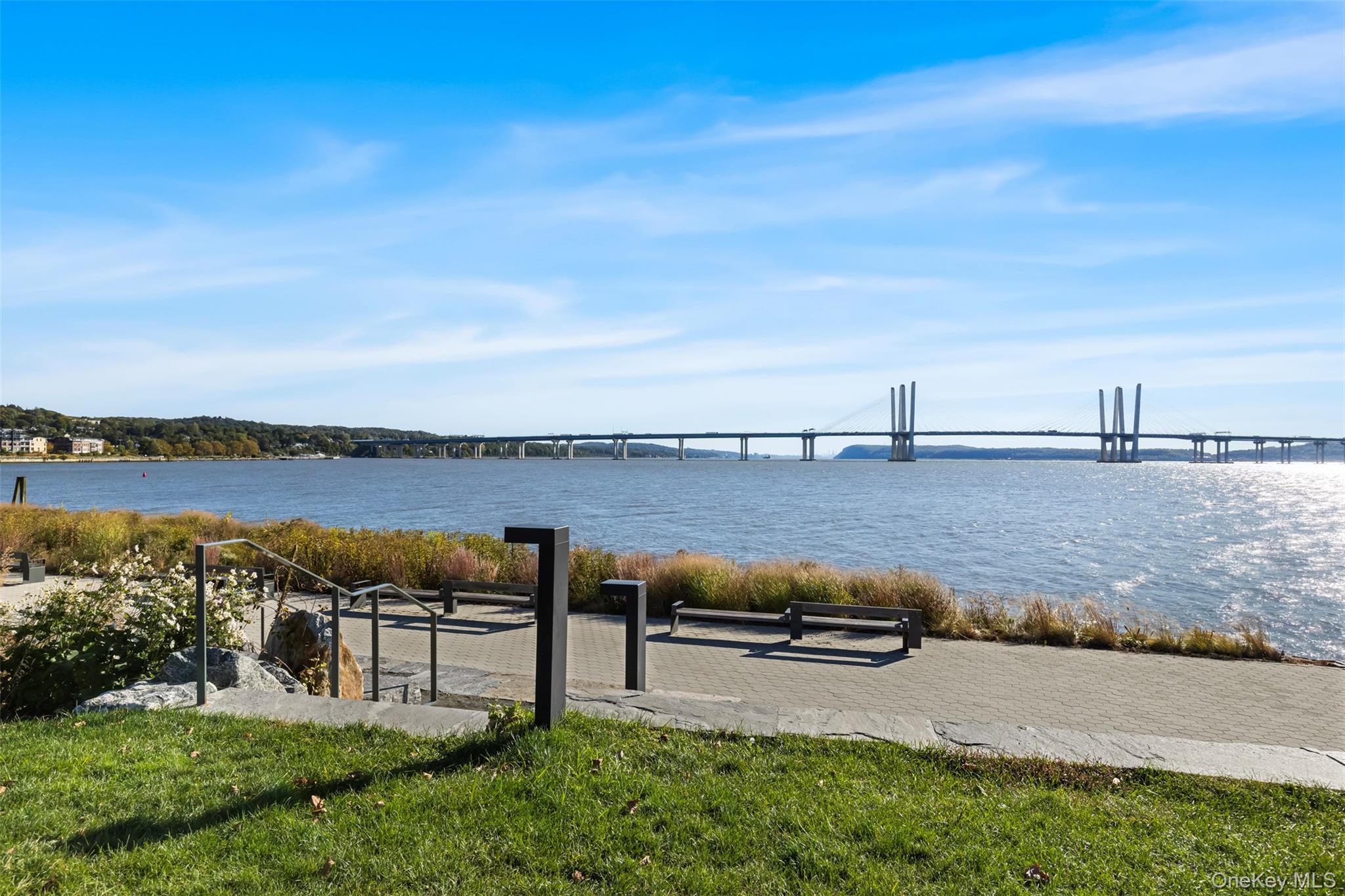 4 Lighthouse Landing Unit: 420