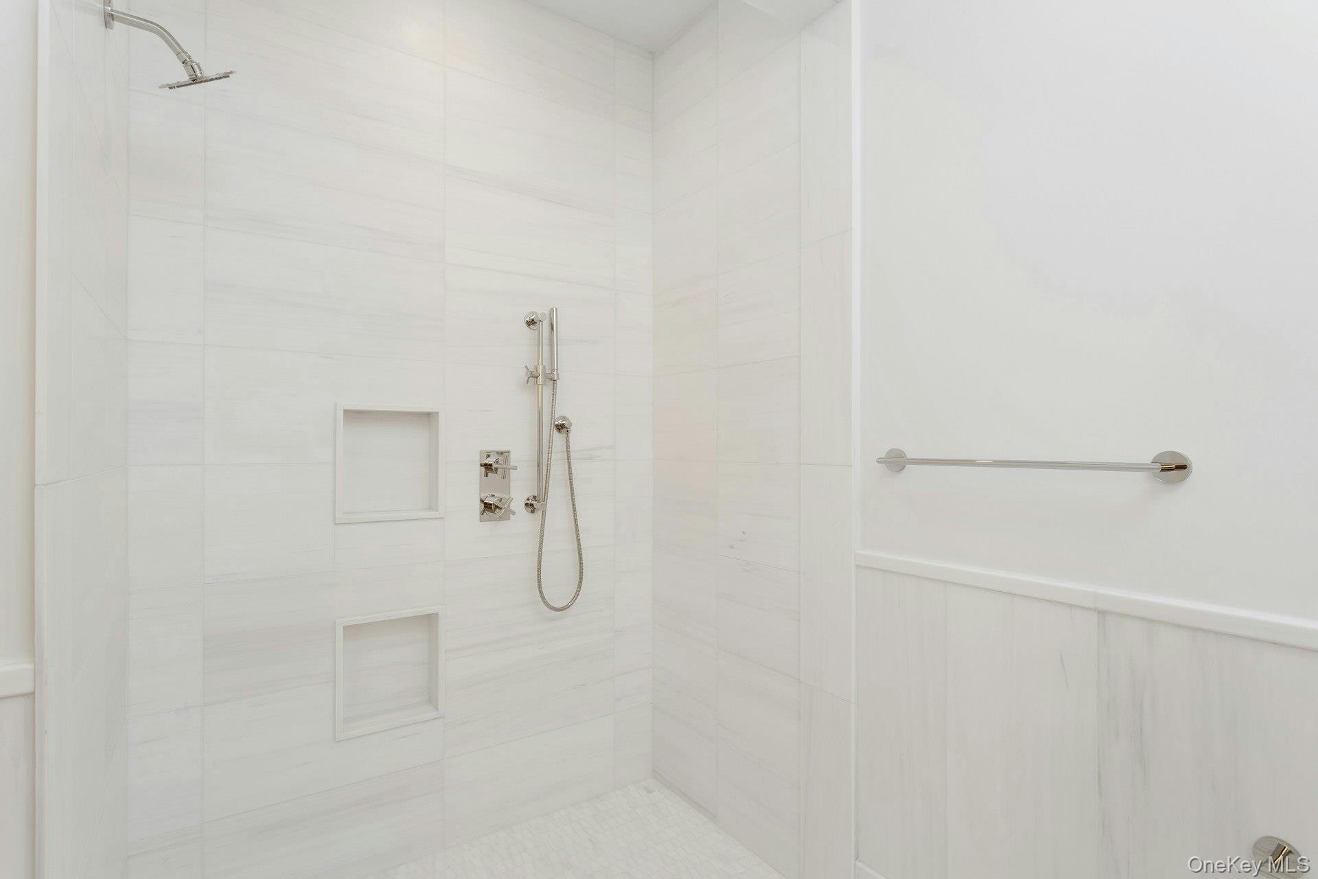 4 Lighthouse Landing Unit: 420