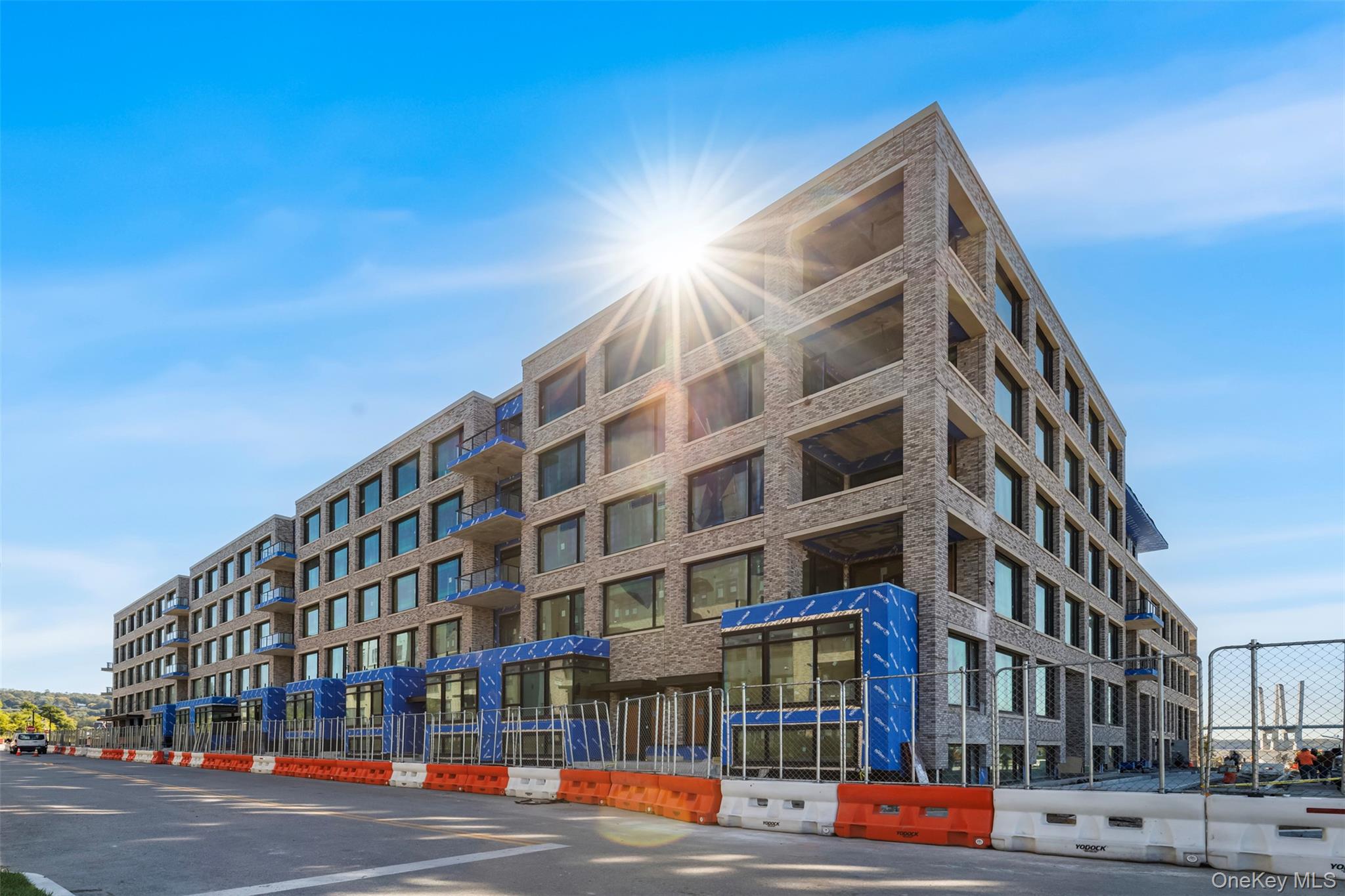 4 Lighthouse Landing Unit: 420