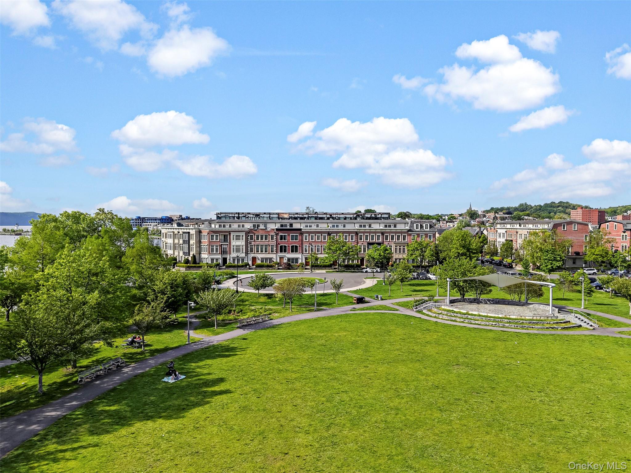 12 Rivers Edge Drive