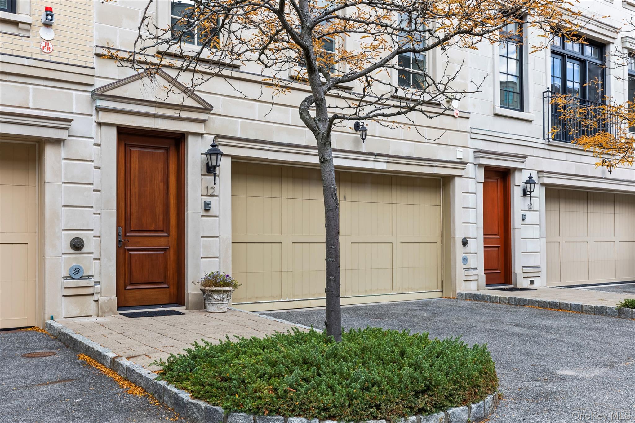 12 Rivers Edge Drive