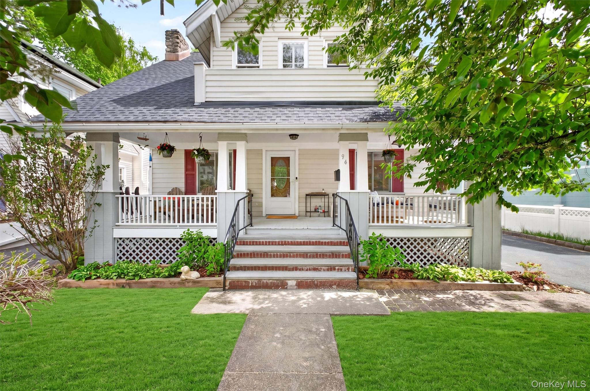 94 Hastings Avenue